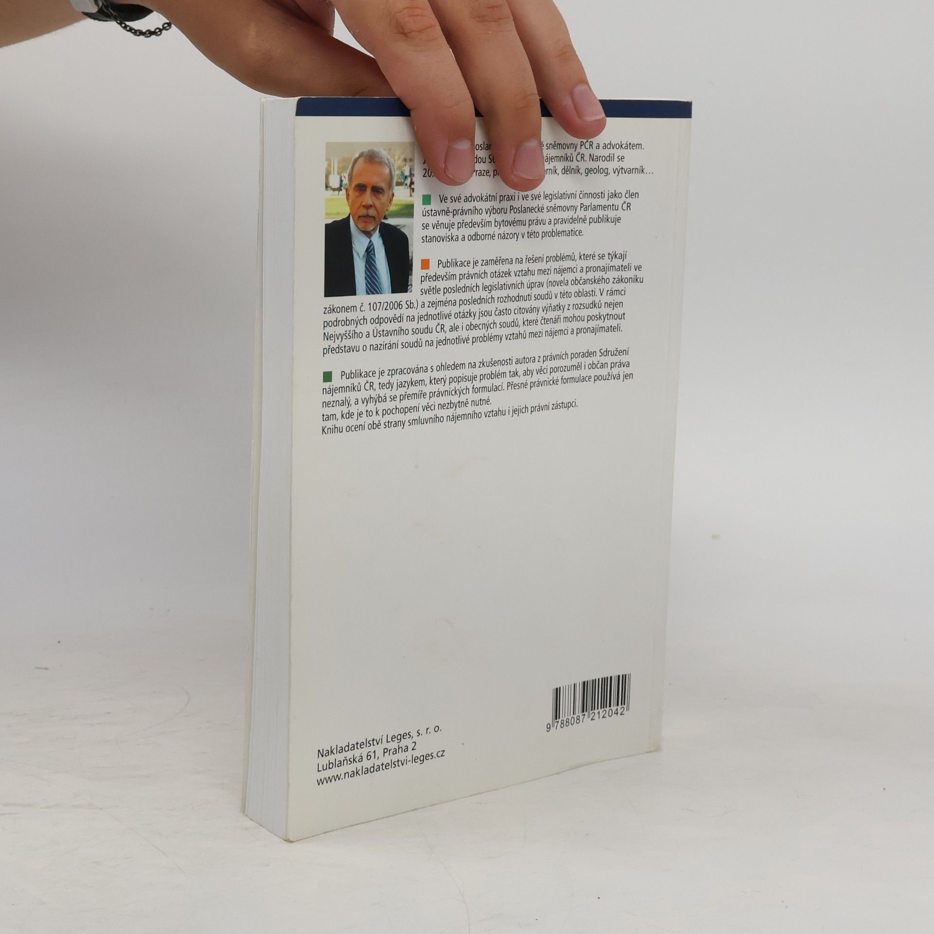 Stanislav Křeček 222 otázek a odpovědí k nájemnímu bydlení
