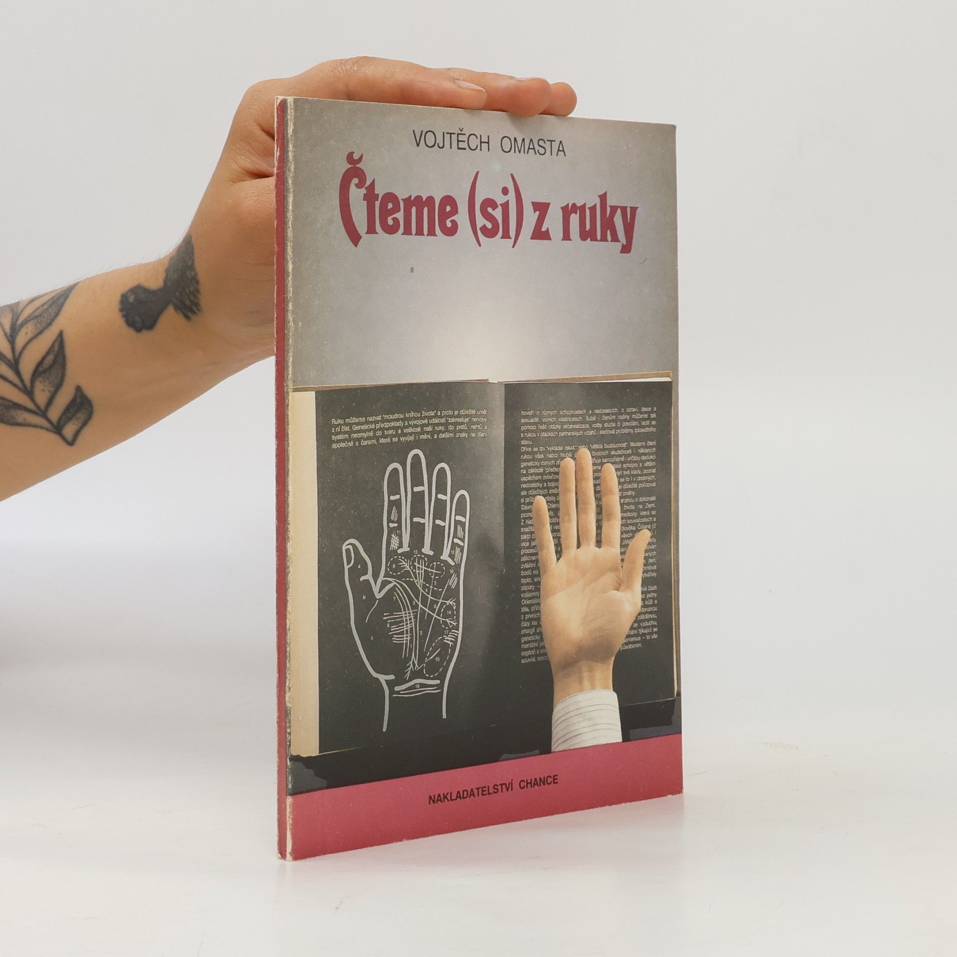 Vojtěch Omasta Čteme (si) z ruky