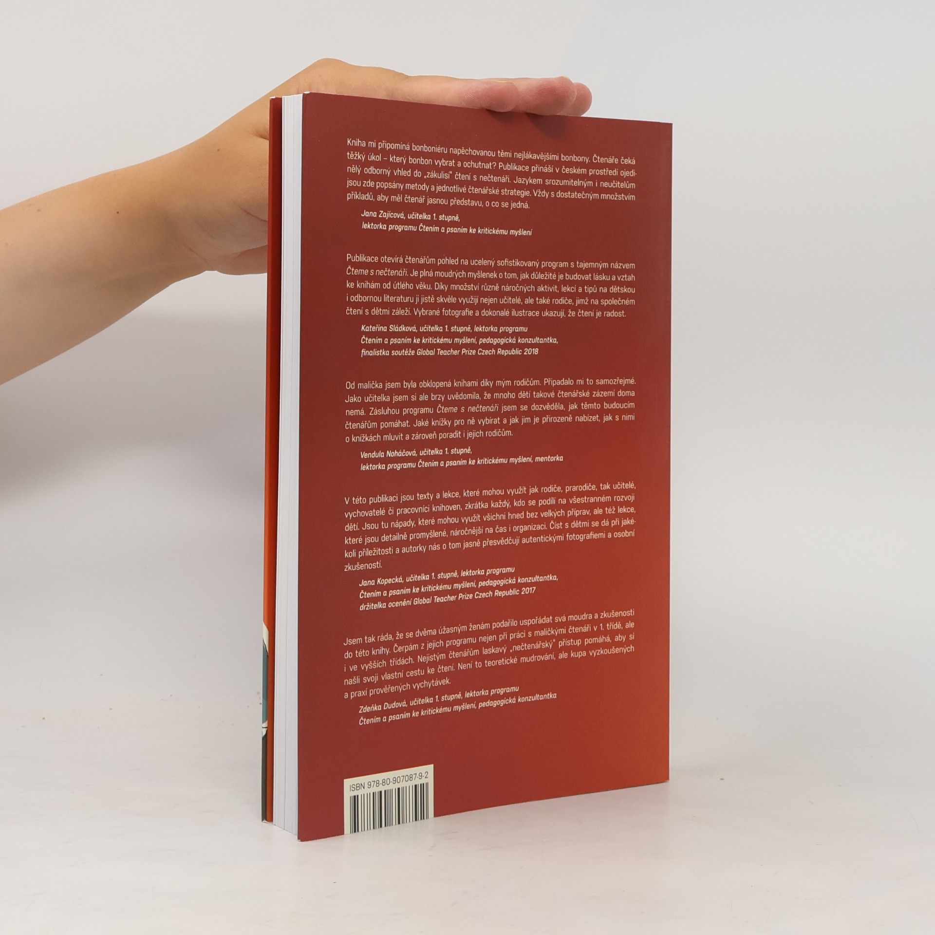 Autorenkollektiv Čteme s nečtenáři a učíme je kriticky myslet
