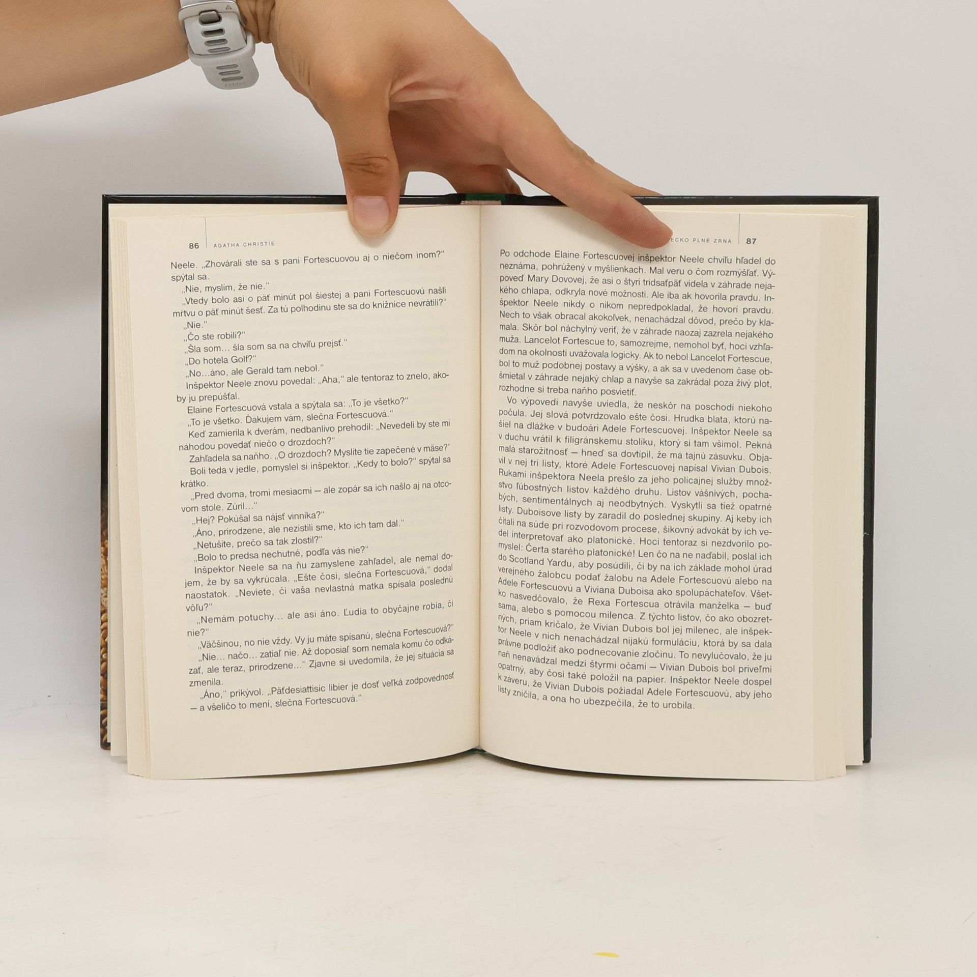 Agatha Christie Vrecko plné zrna