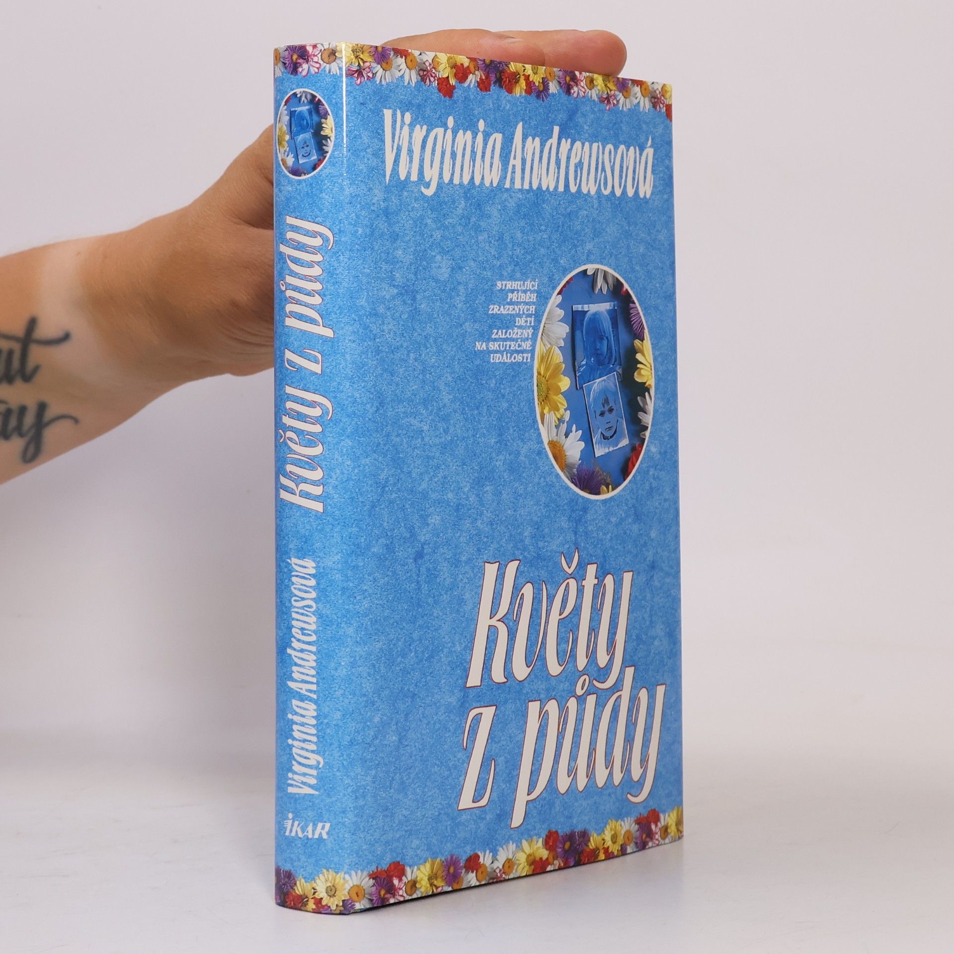 Virginia C. Andrewsová Květy z půdy