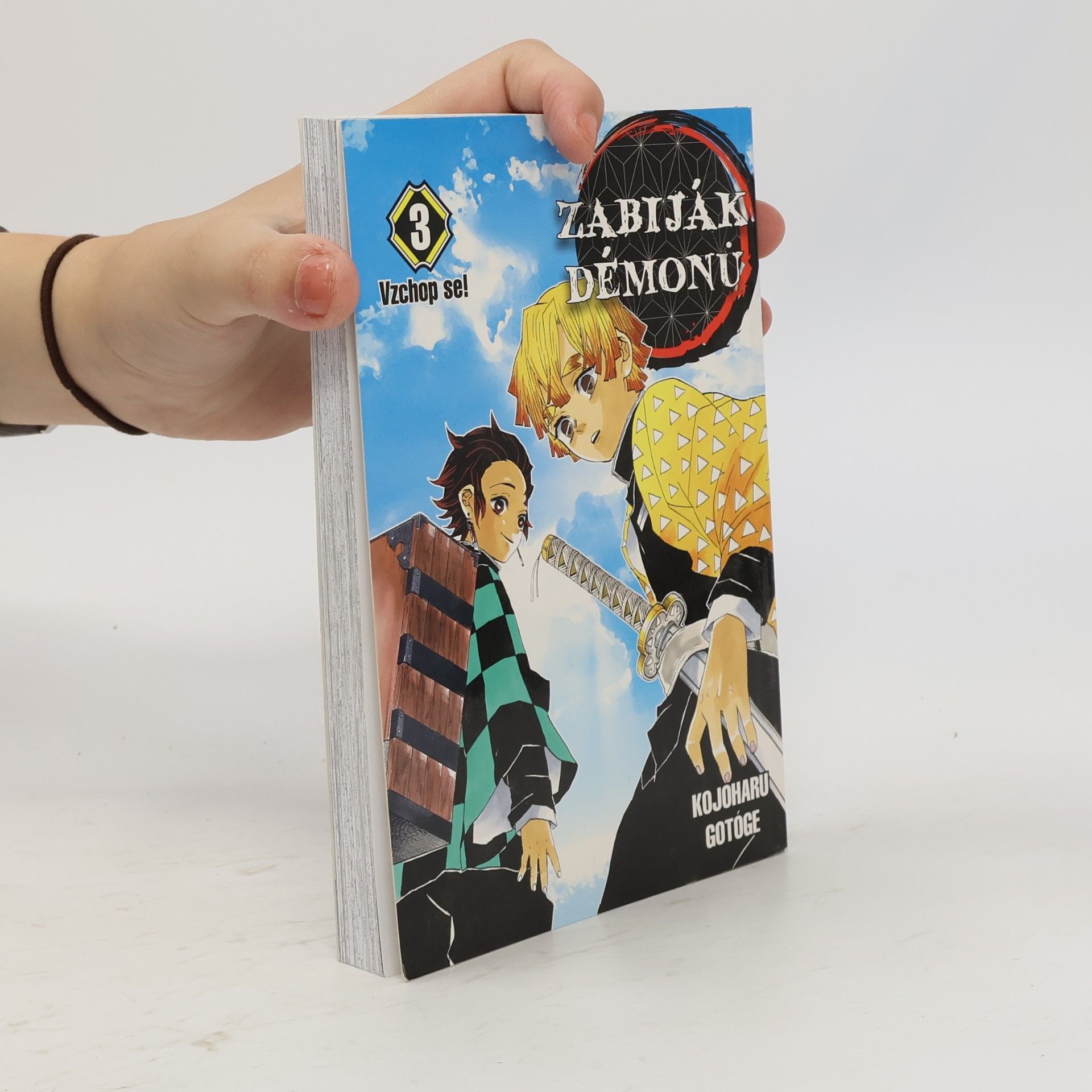 Koyoharu Gotoge Zabiják démonů. 3 díl vzchop se!