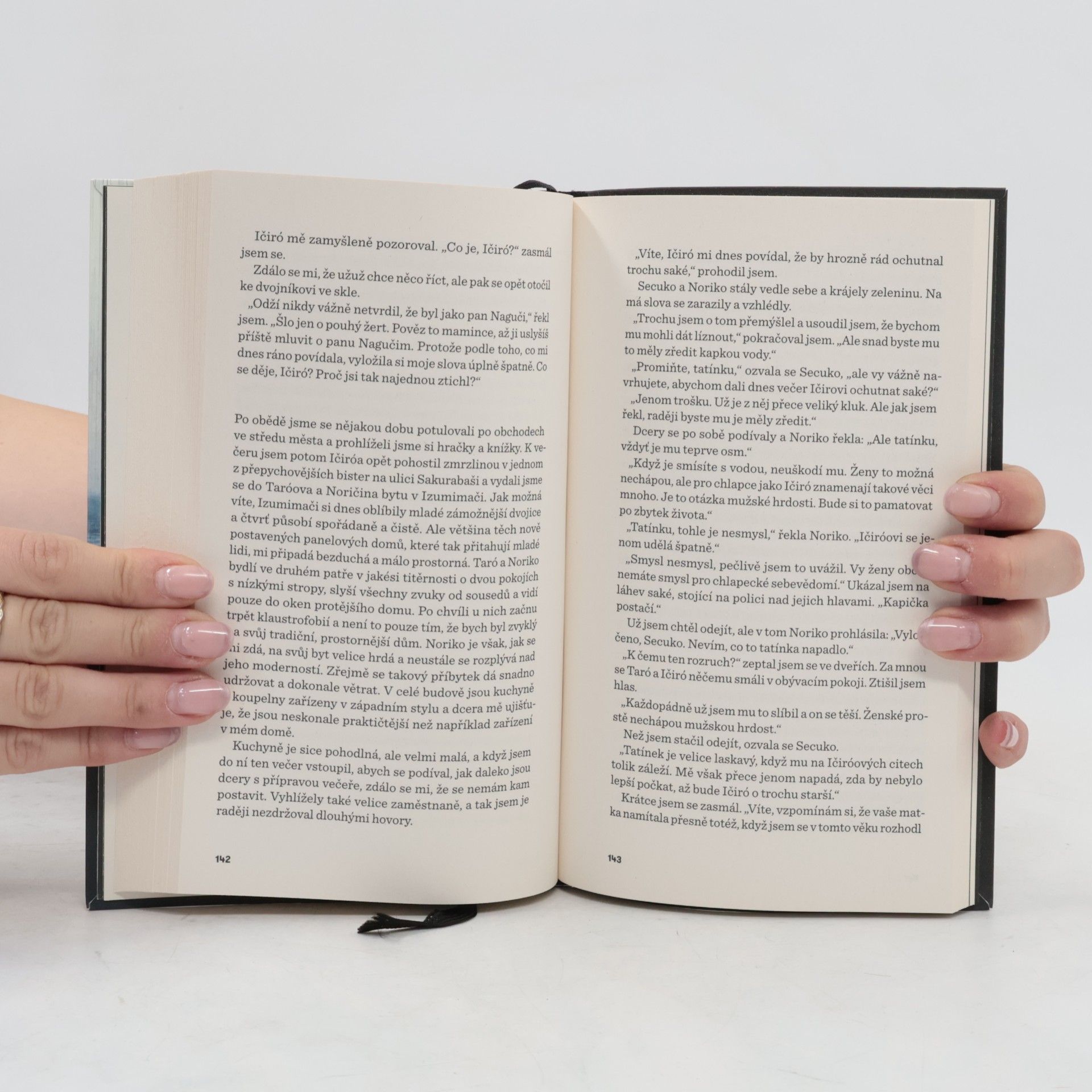 Kazuo Ishiguro Malíř pomíjivého světa