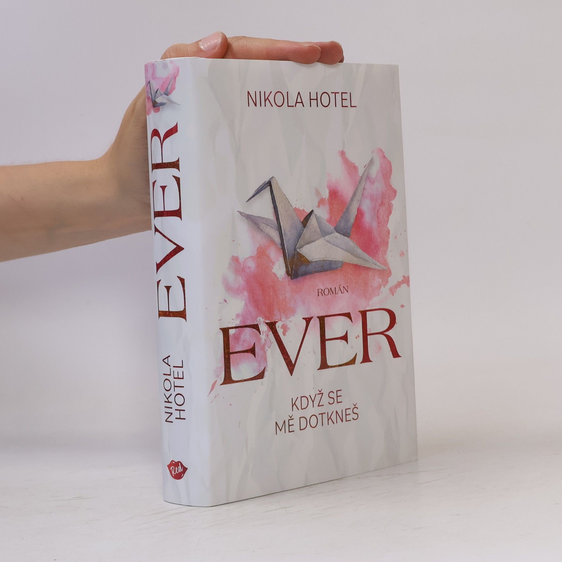 Nikola Hotel Ever : když se mě dotkneš