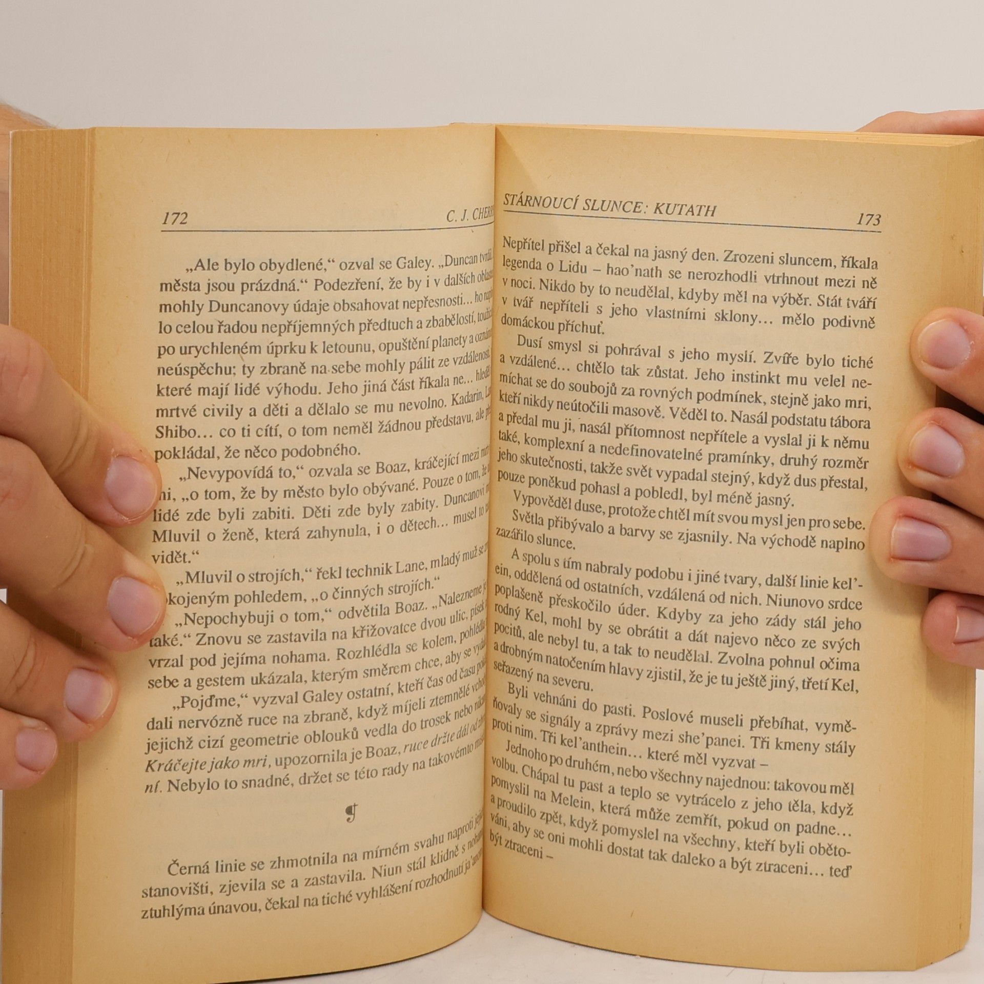 C. J. Cherryh Stárnoucí slunce: Kutath. 3 díl
