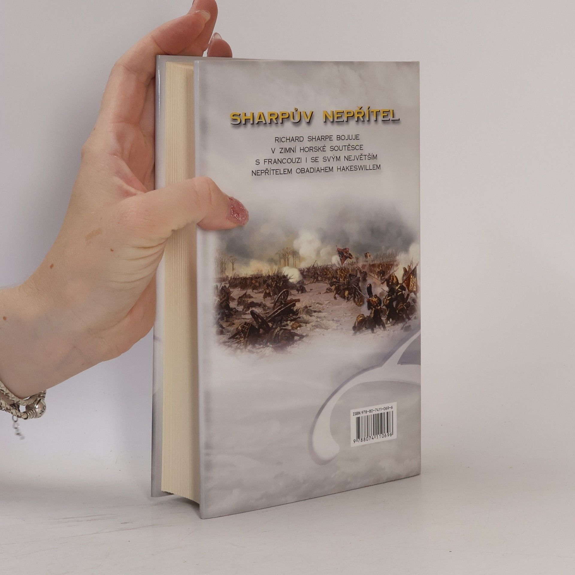 Bernard Cornwell Sharpův nepřítel a povídka Sharpova šarvátka