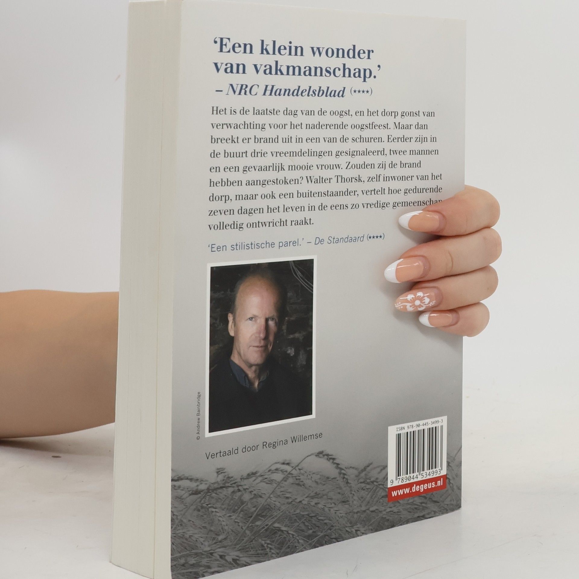 Jim Crace Oogst