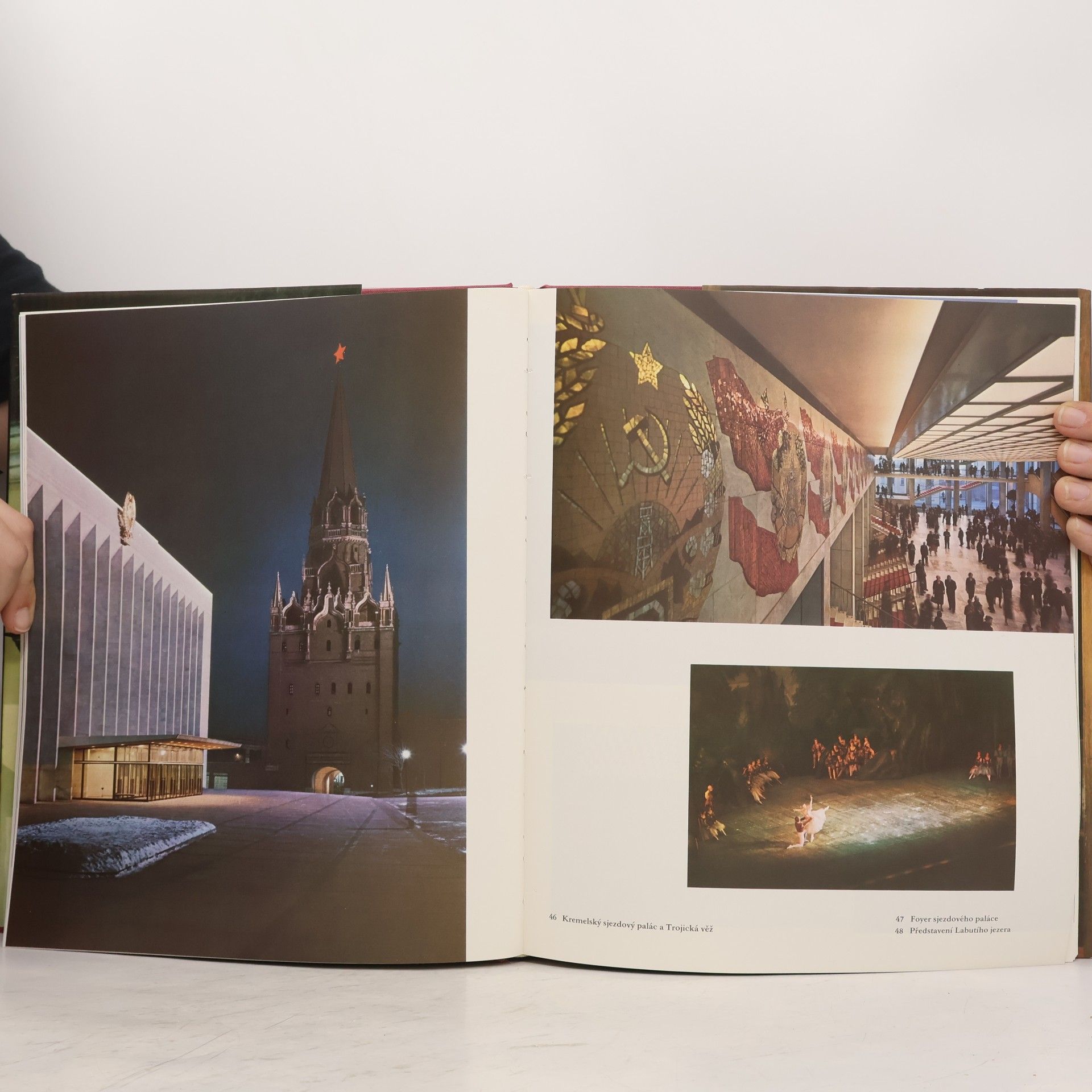Jiří Burian Moskevský Kreml. Pokladnice architektury a umění