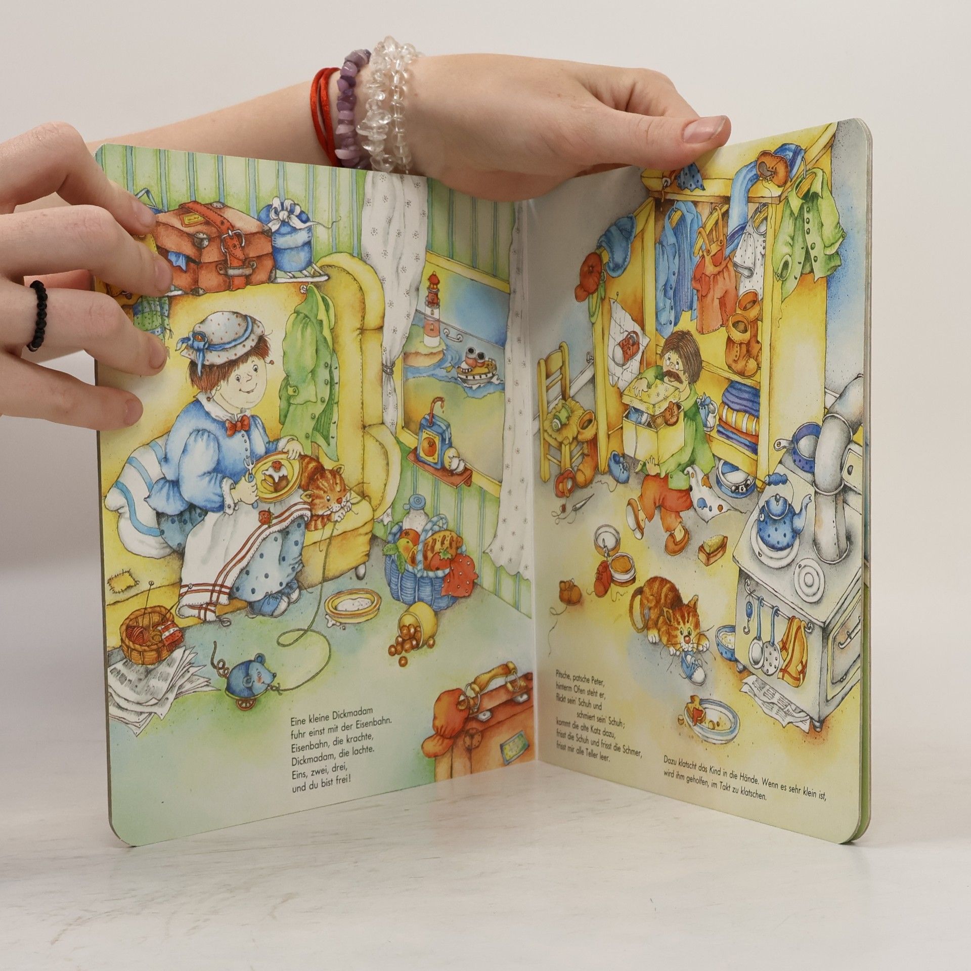 Die schönsten Kinderlieder, Fingerspiele, Abzählreime und Kniereiterverse