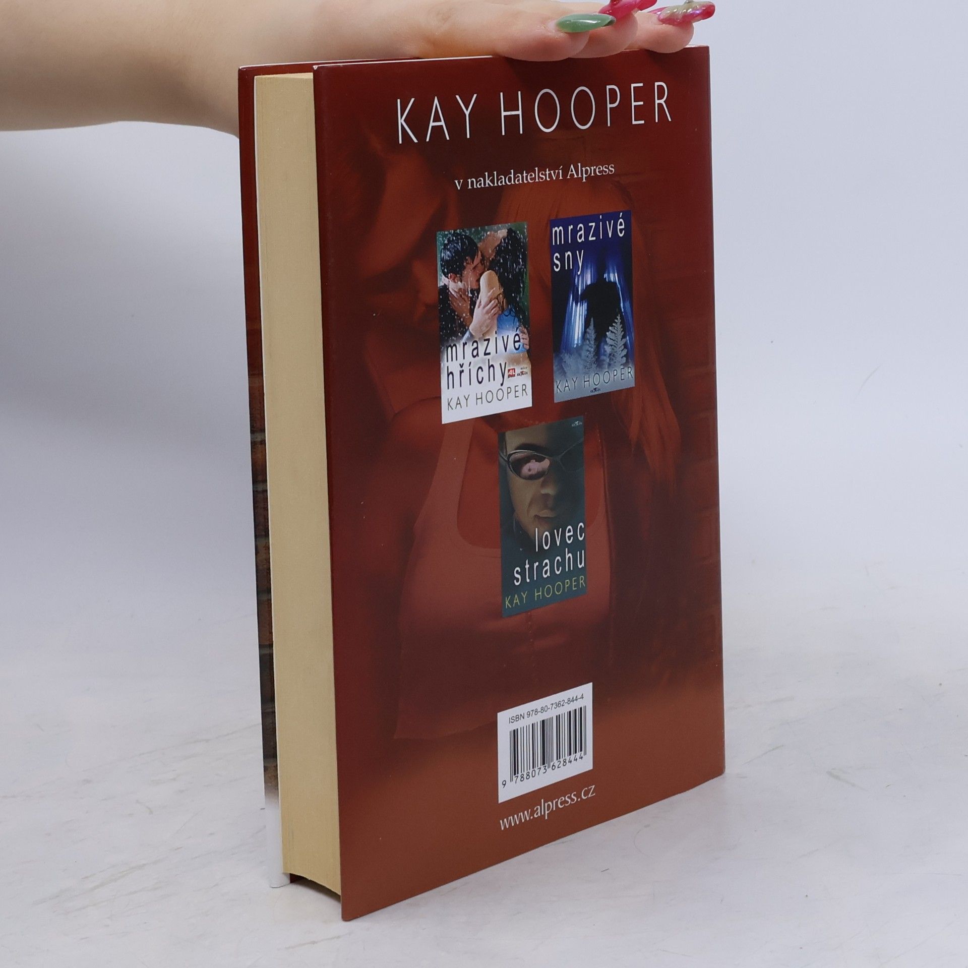 Kay Hooper Mrazivá pouta