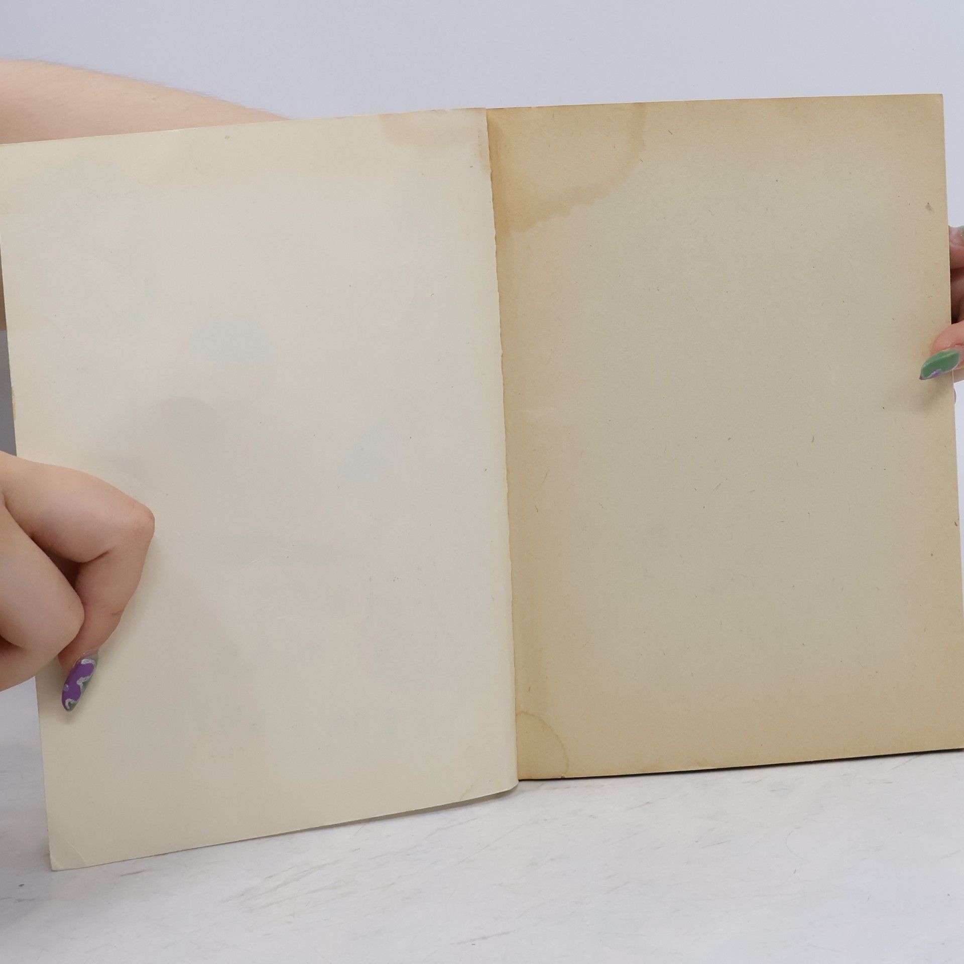 Various authors Hrobník nás rýčem zastele a jiné povídky