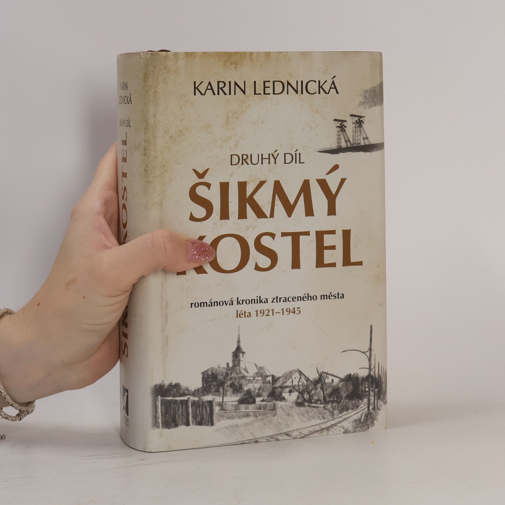 Karin Lednická Šikmý kostel 2