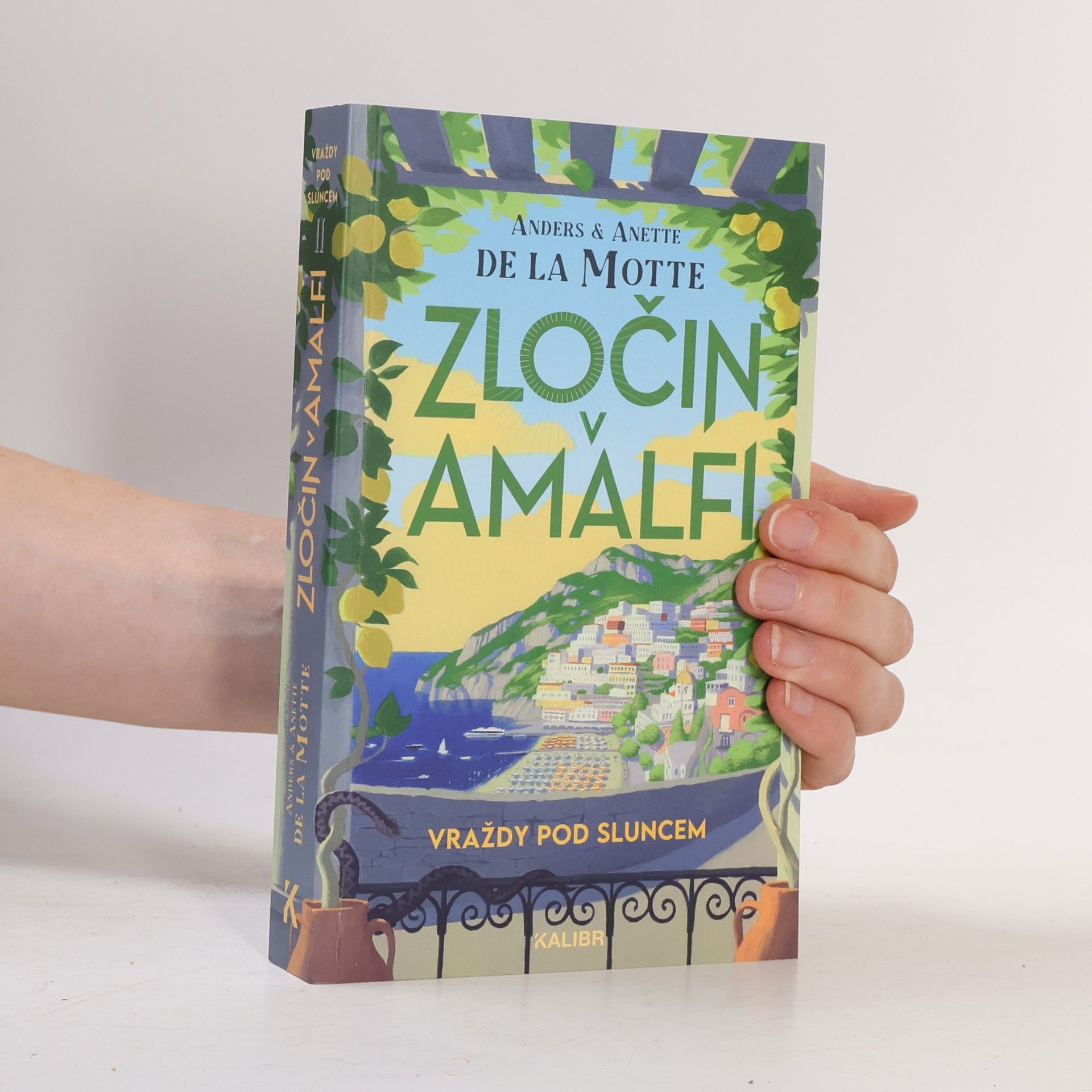 Anette De la Motte Vraždy pod sluncem II: Zločin v Amalfi