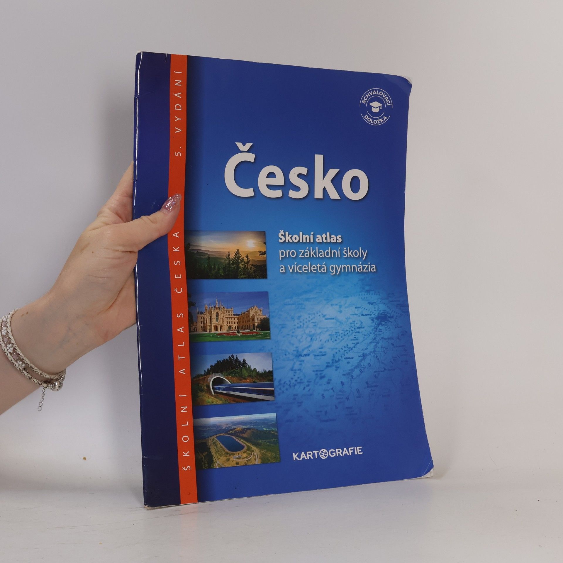 Auteurscollectief Česko: školní atlas pro základní školy a víceletá gymnázia