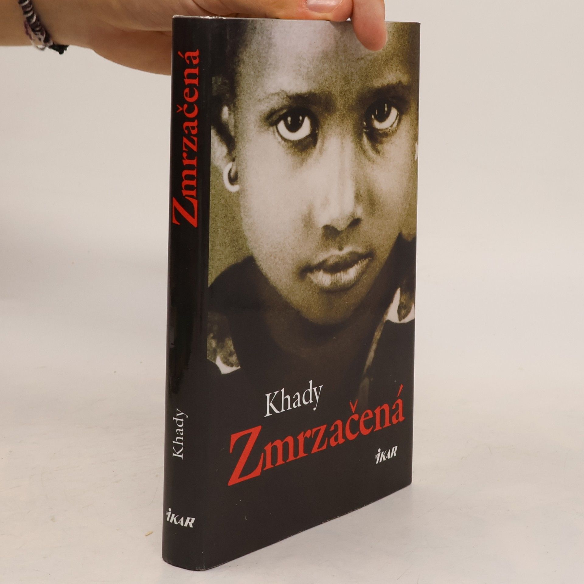 Khady Khady Zmrzačená