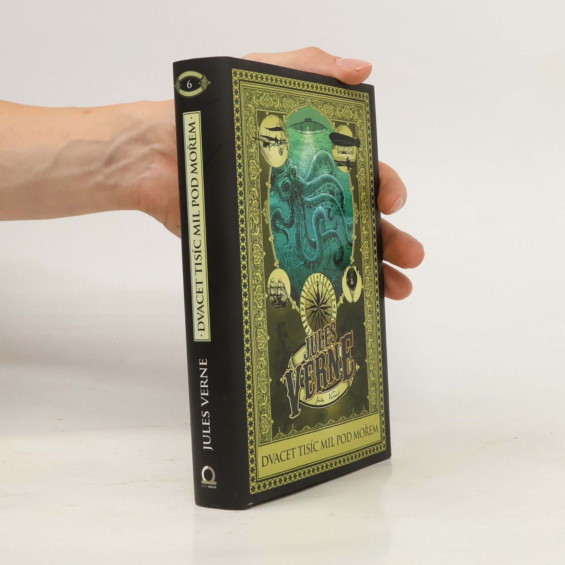 Jules Verne Dvacet tisíc mil pod mořem