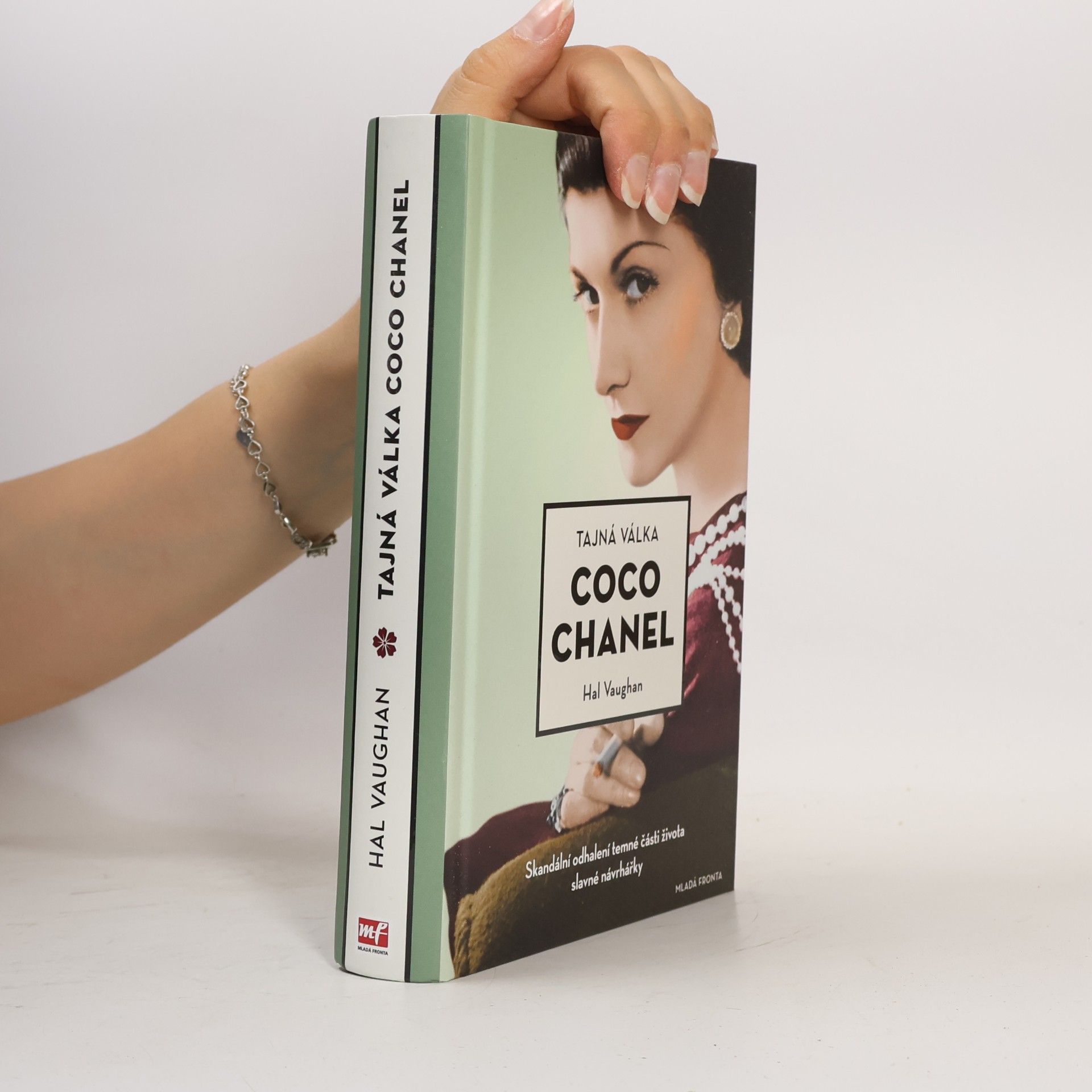 Hal Vaughan Tajná válka Coco Chanel