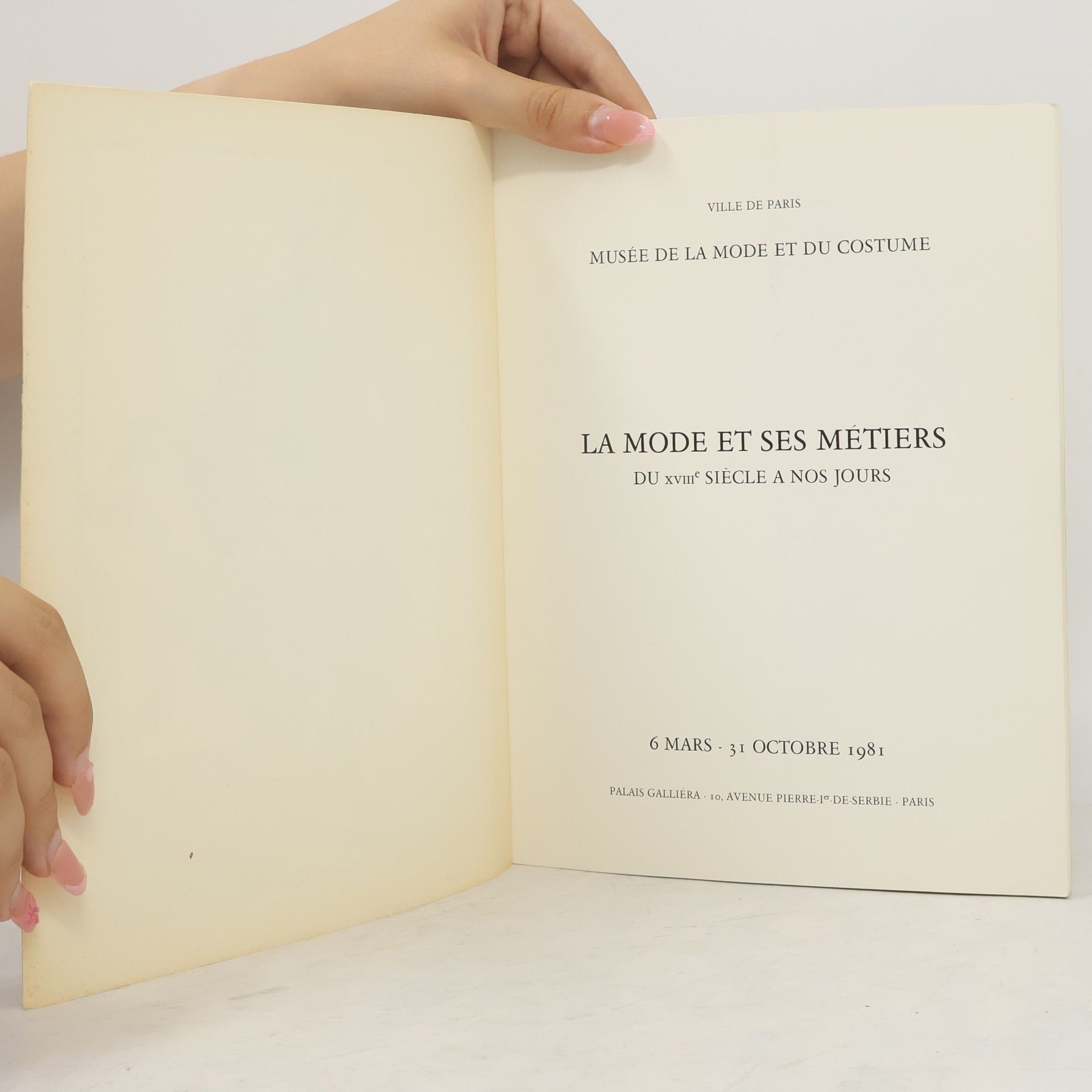 Kolektiv autorů La mode et ses métiers du XVIIIe siècle à nos jours