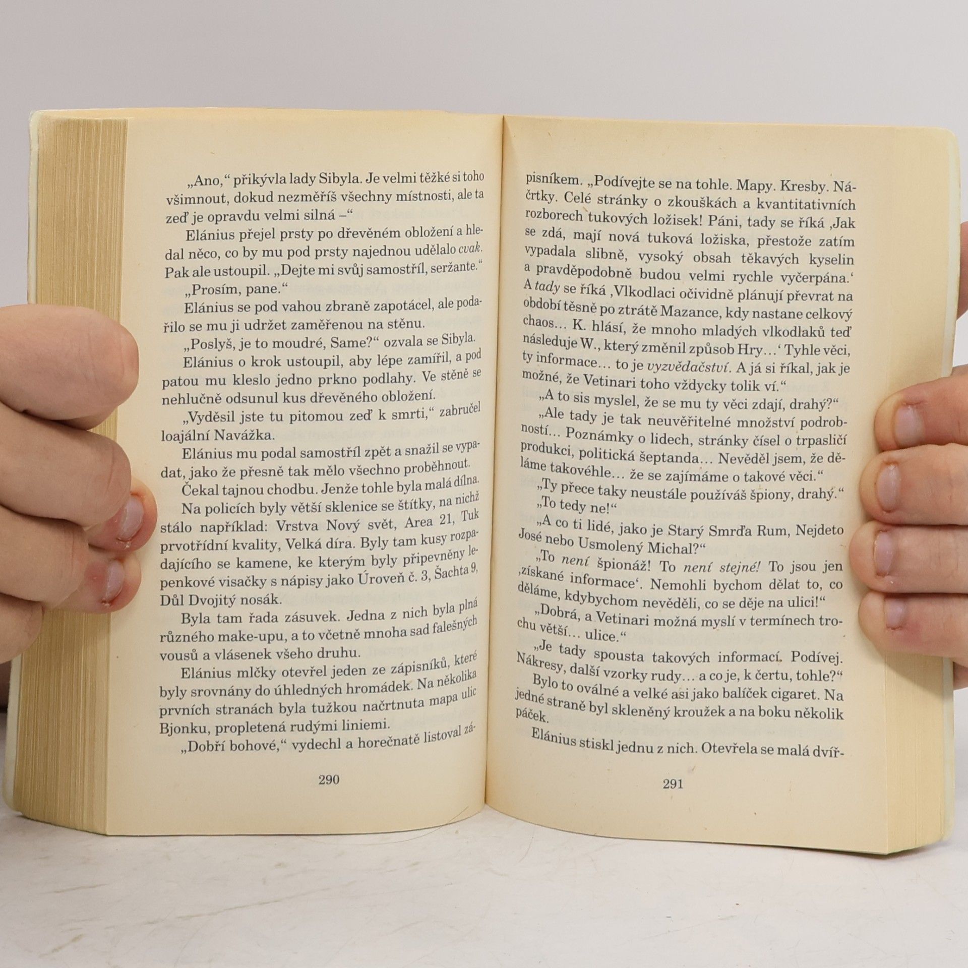 Terry Pratchett Pátý elefant