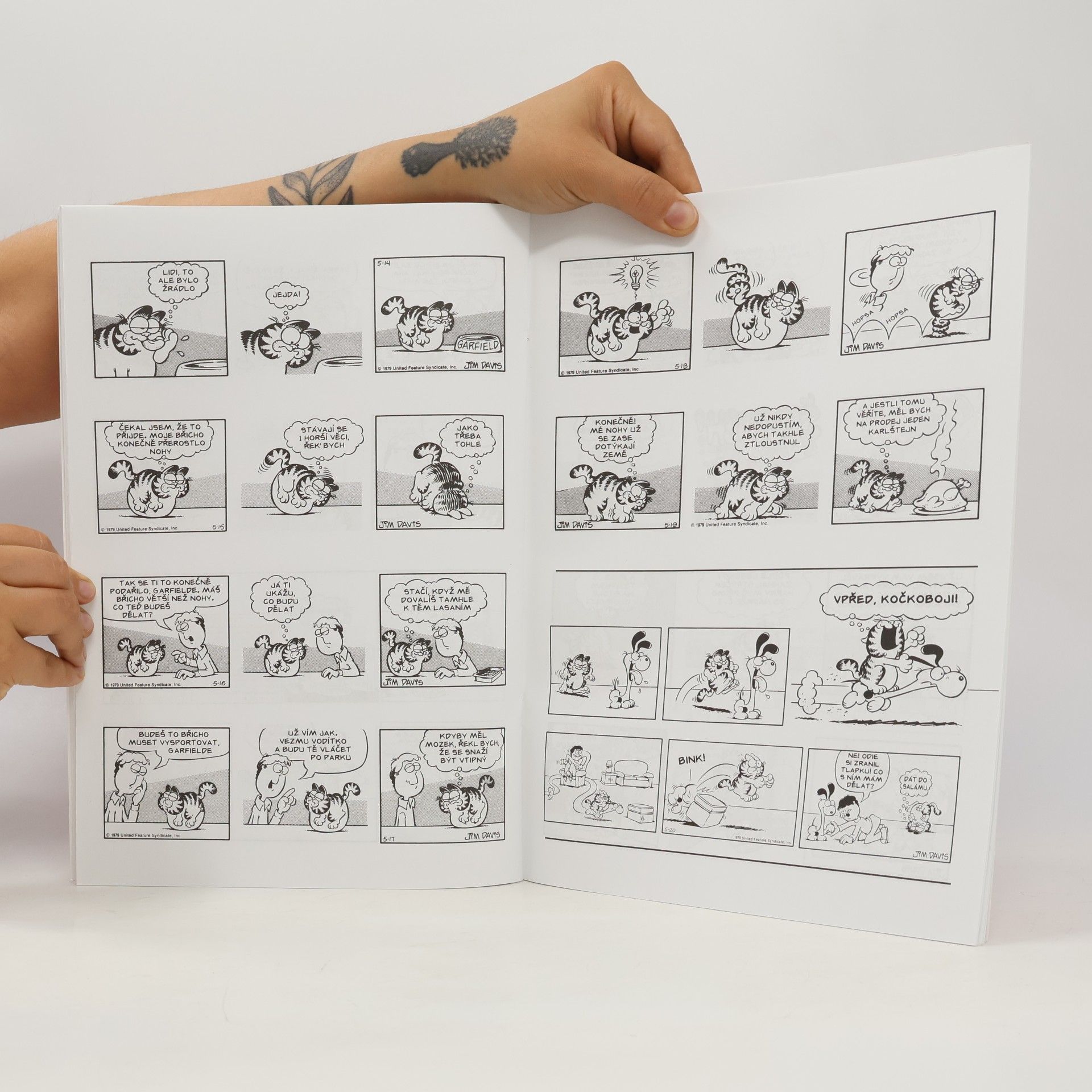 Jim Davis Garfield přibírá na váze