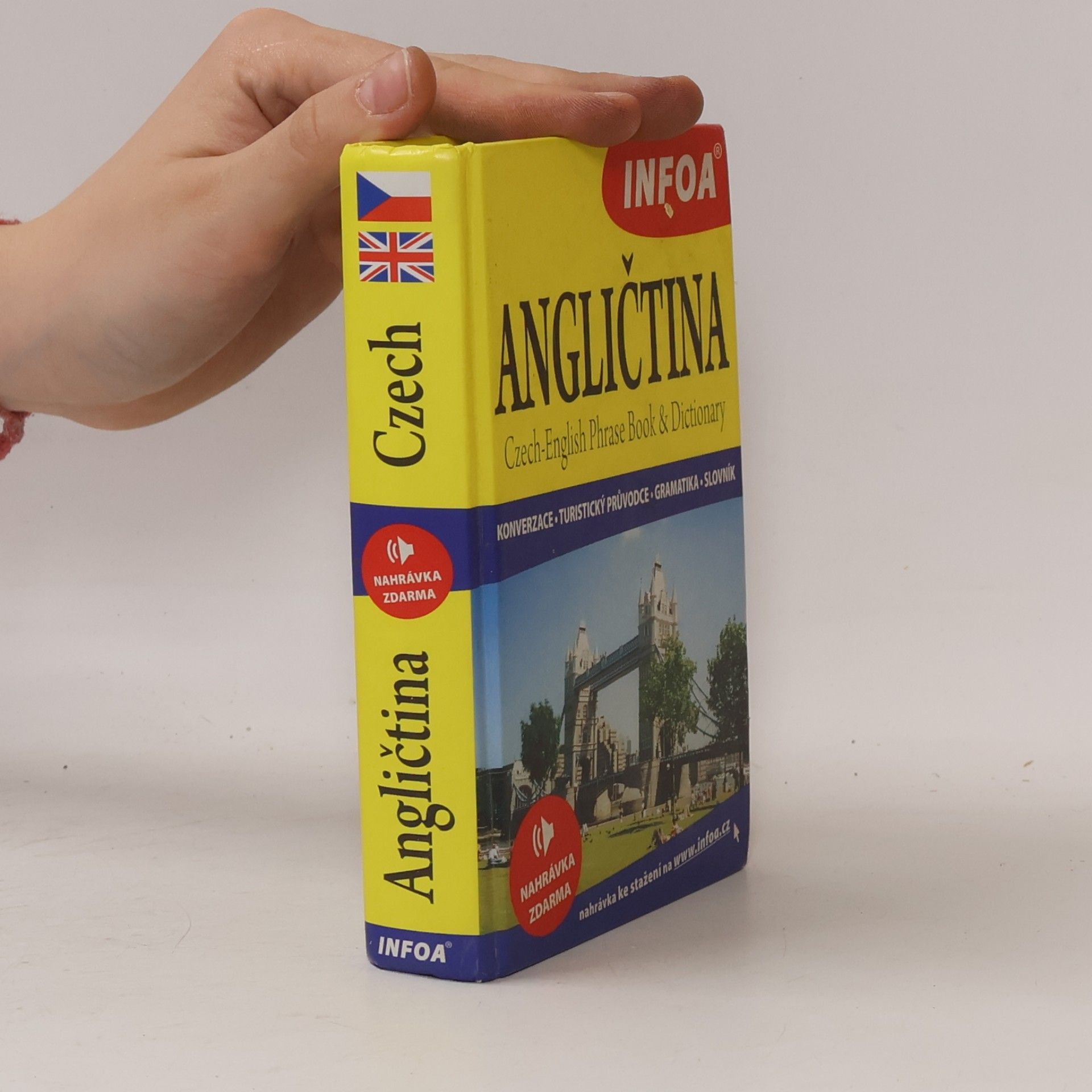 Martina Sobotíková Angličtina. Czech - English Phrase Book & Dictionary