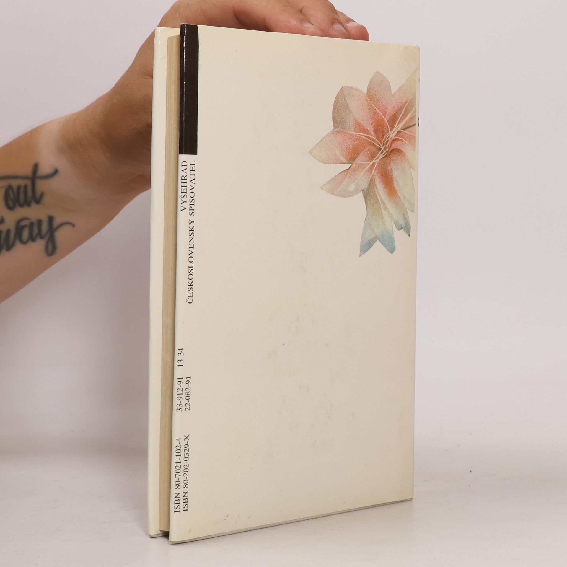 Daphne du Maurier Mrtvá a živá