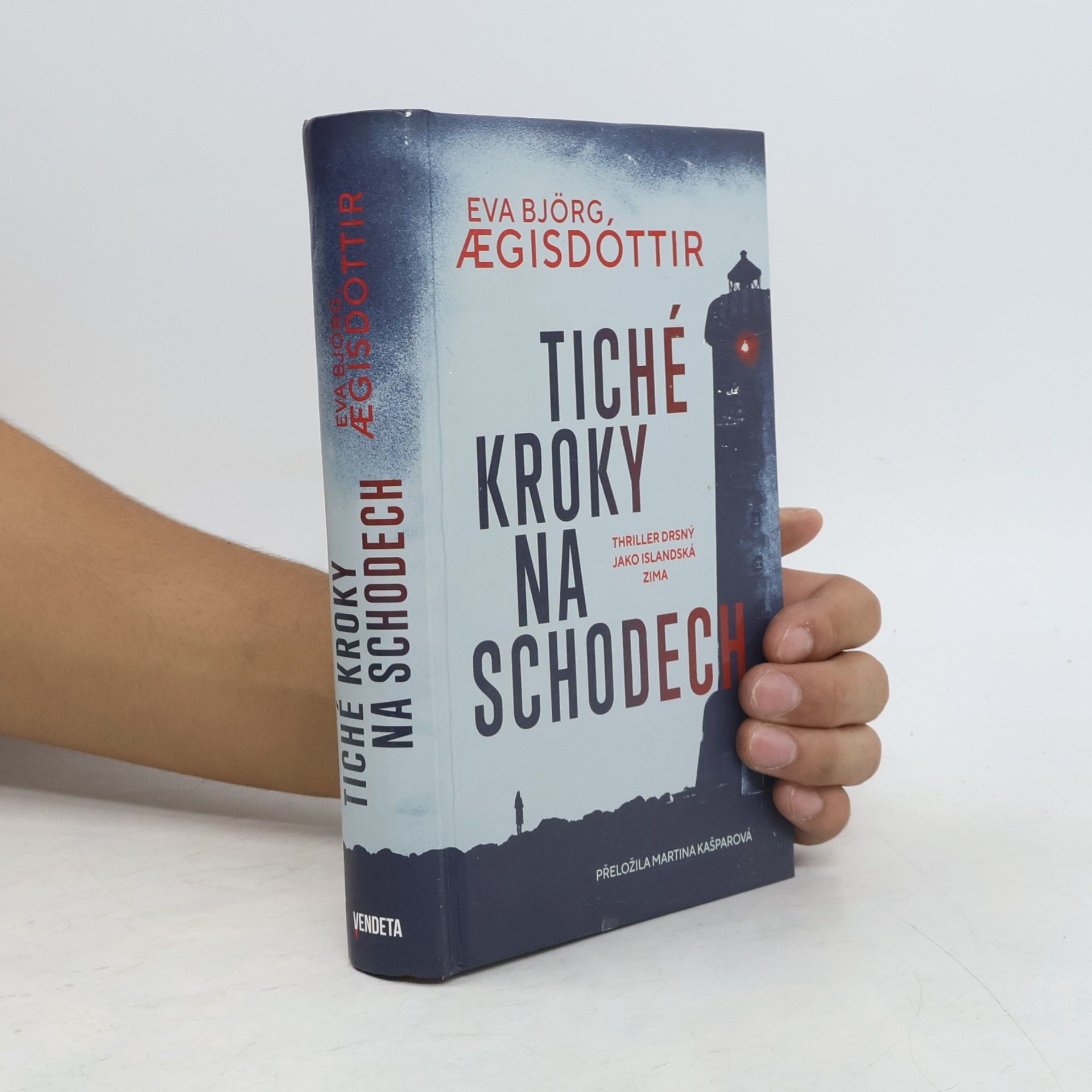 Eva Bjorg Ægisdóttir Tiché kroky na schodech