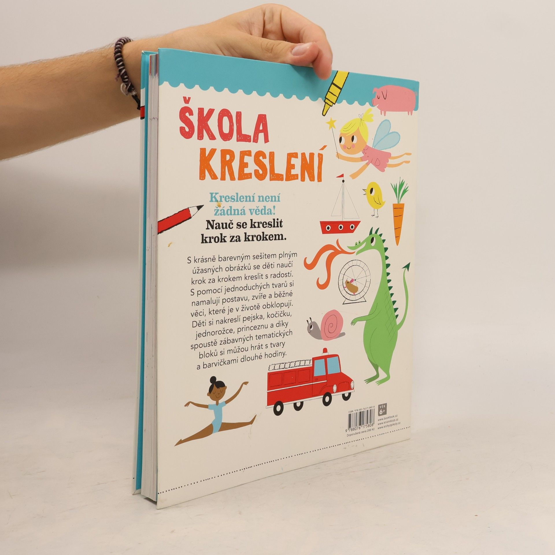 Nila Aye Škola kreslení