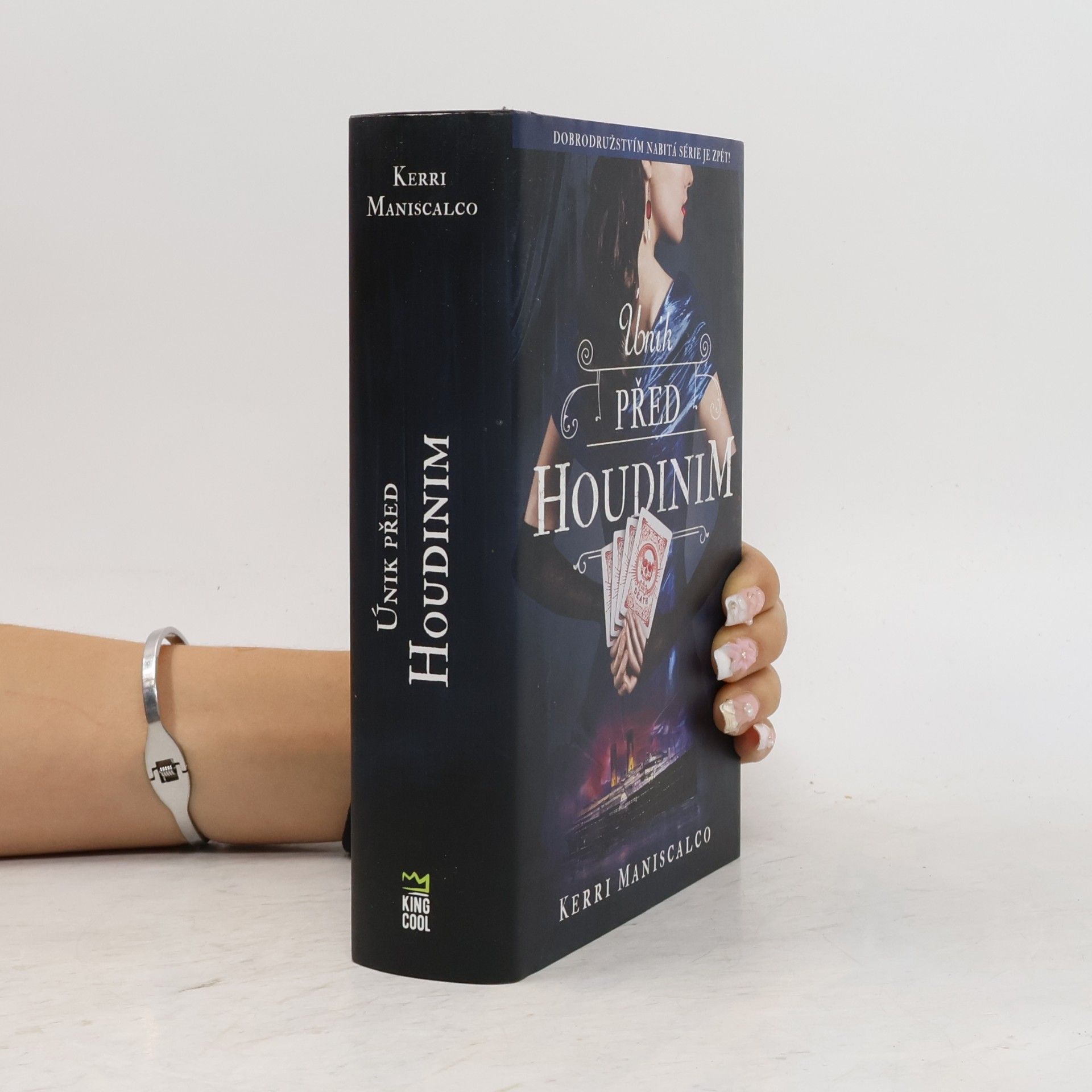 Kerri Maniscalco Únik před Houdinim