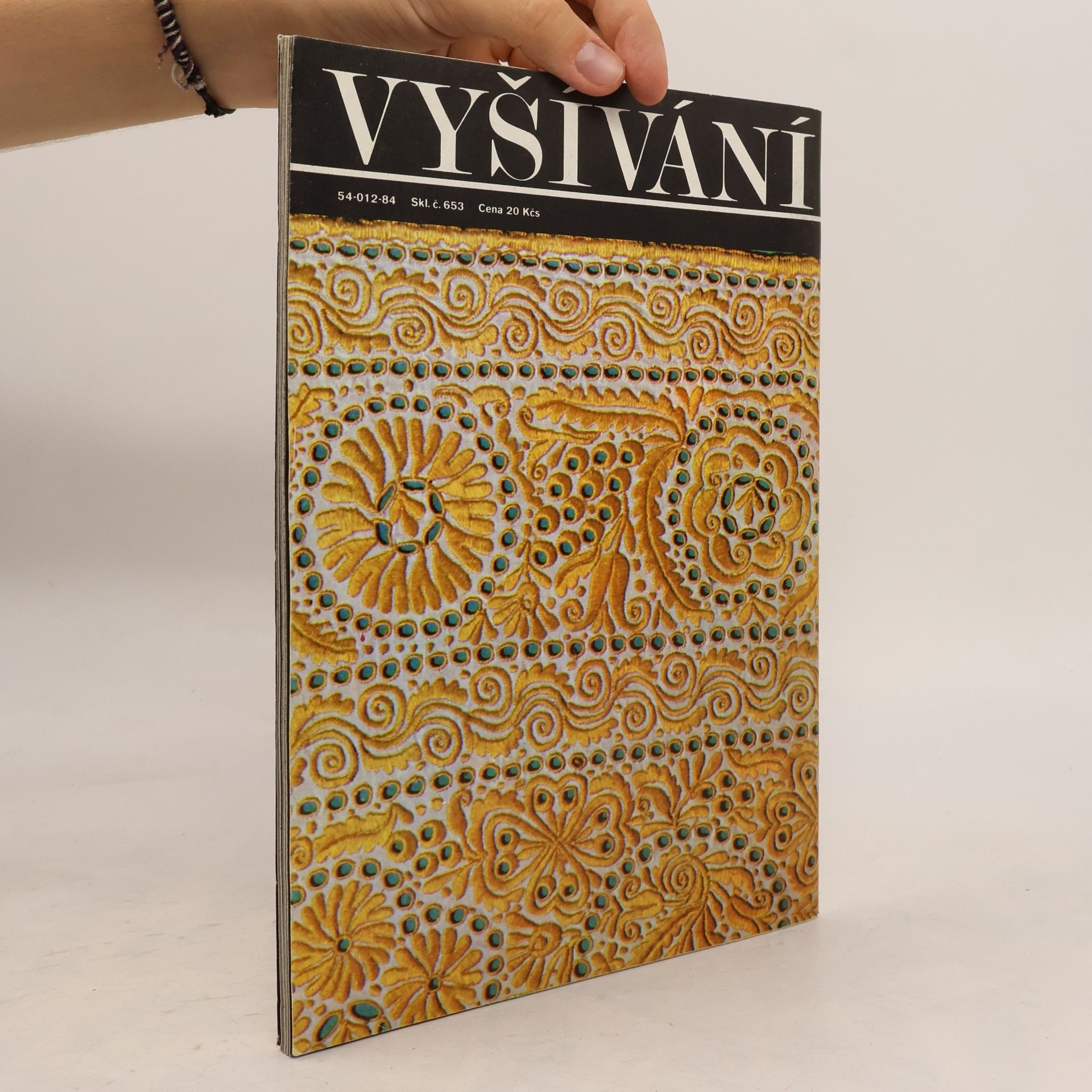 Marie Benešová Vyšívání: Vyšívání rišelie, dírkované, pavoučků a knoflíků (5.díl)