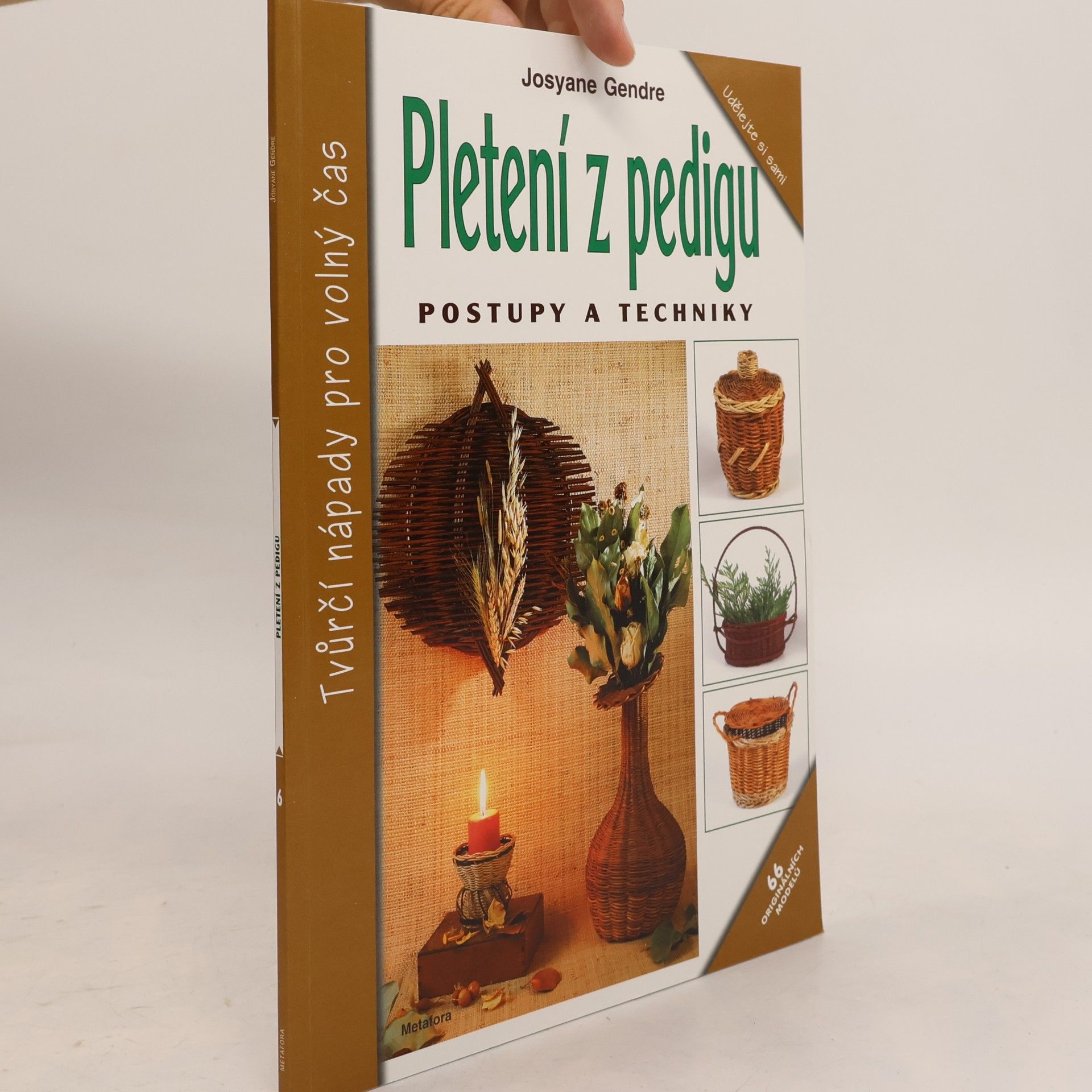 Josyane Gendre Pletení z pedigu : postupy a techniky : 66 originálních modelů