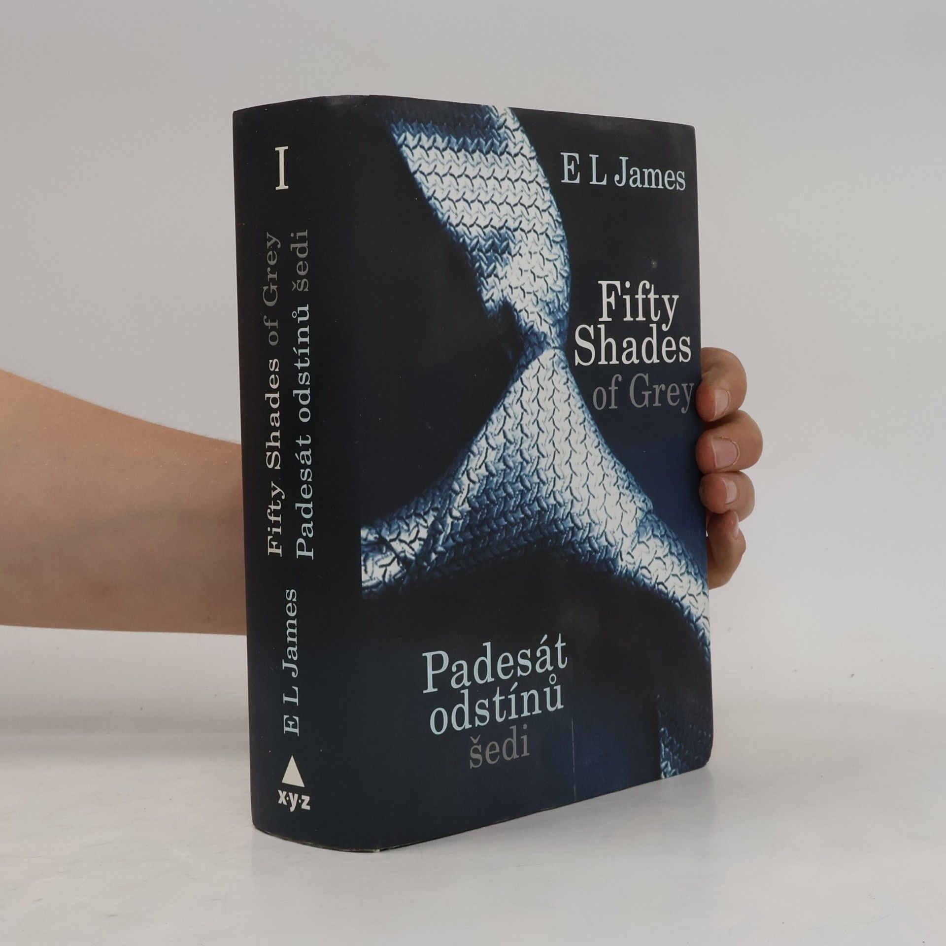 E. L. James Padesát odstínů šedi