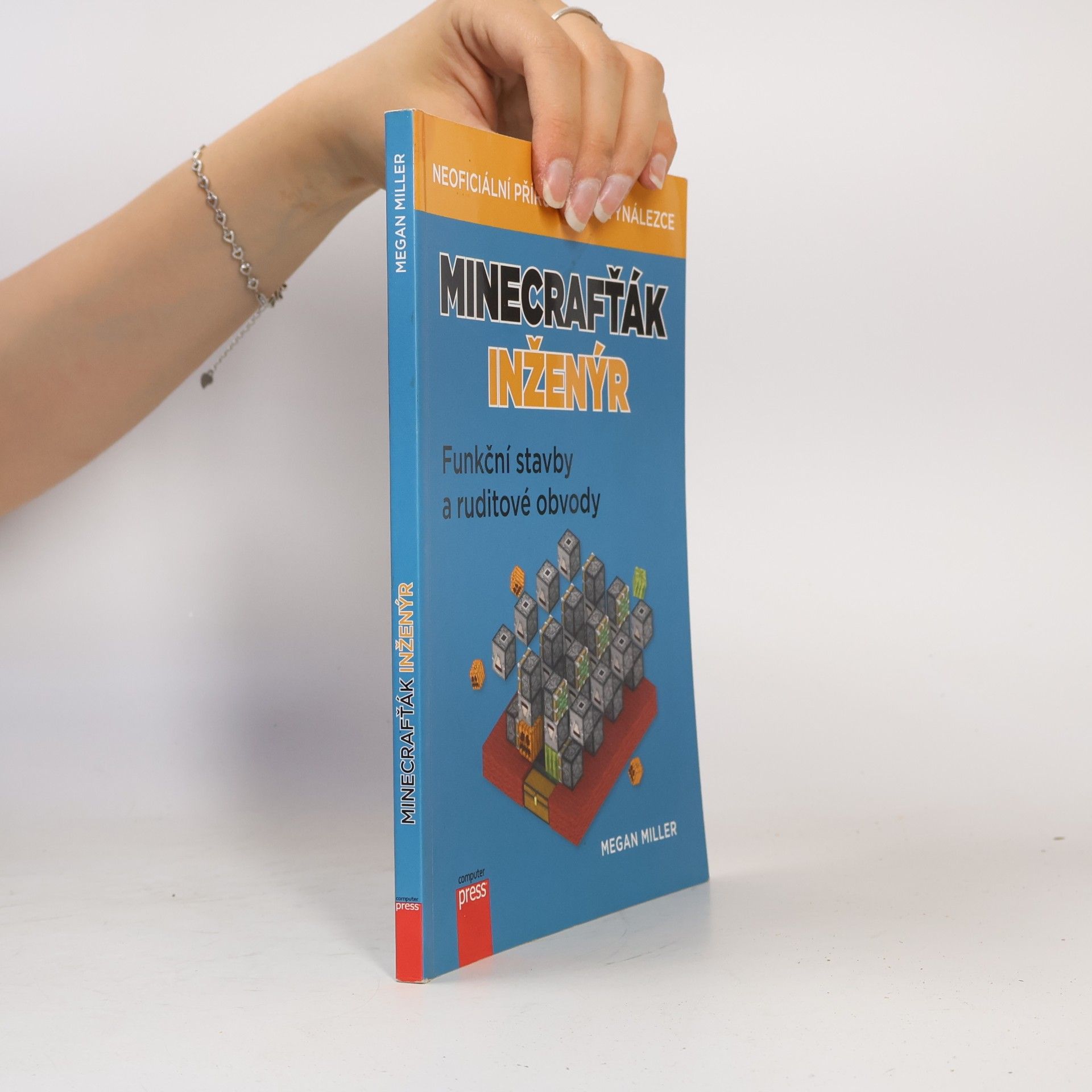 Megan Miller Minecrafťák inženýr - Funkční stavby a ruditové obvody