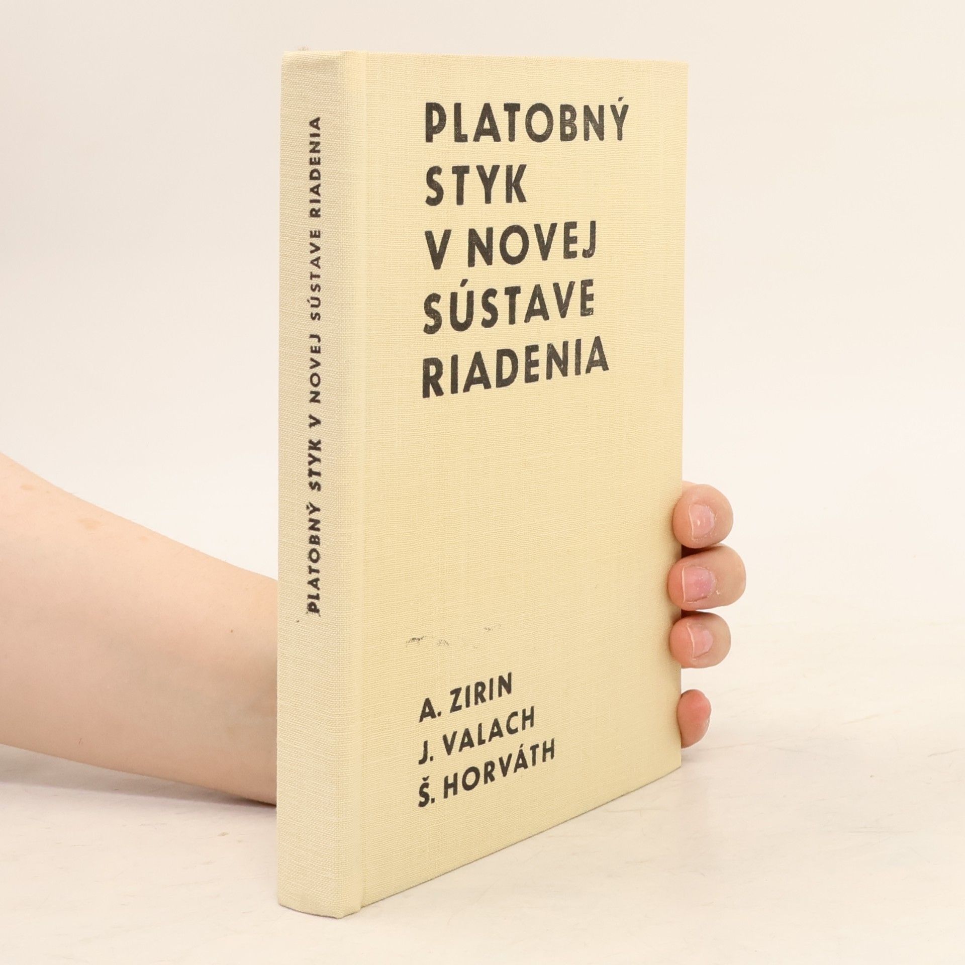 Platobný styk v novej sústave riadenia