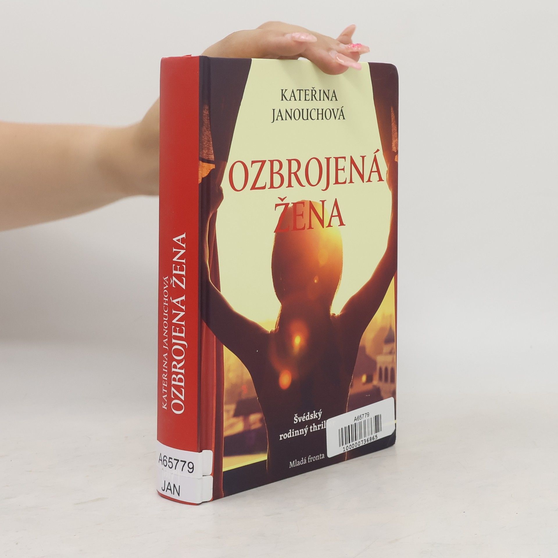 Katerina Janouch Ozbrojená žena