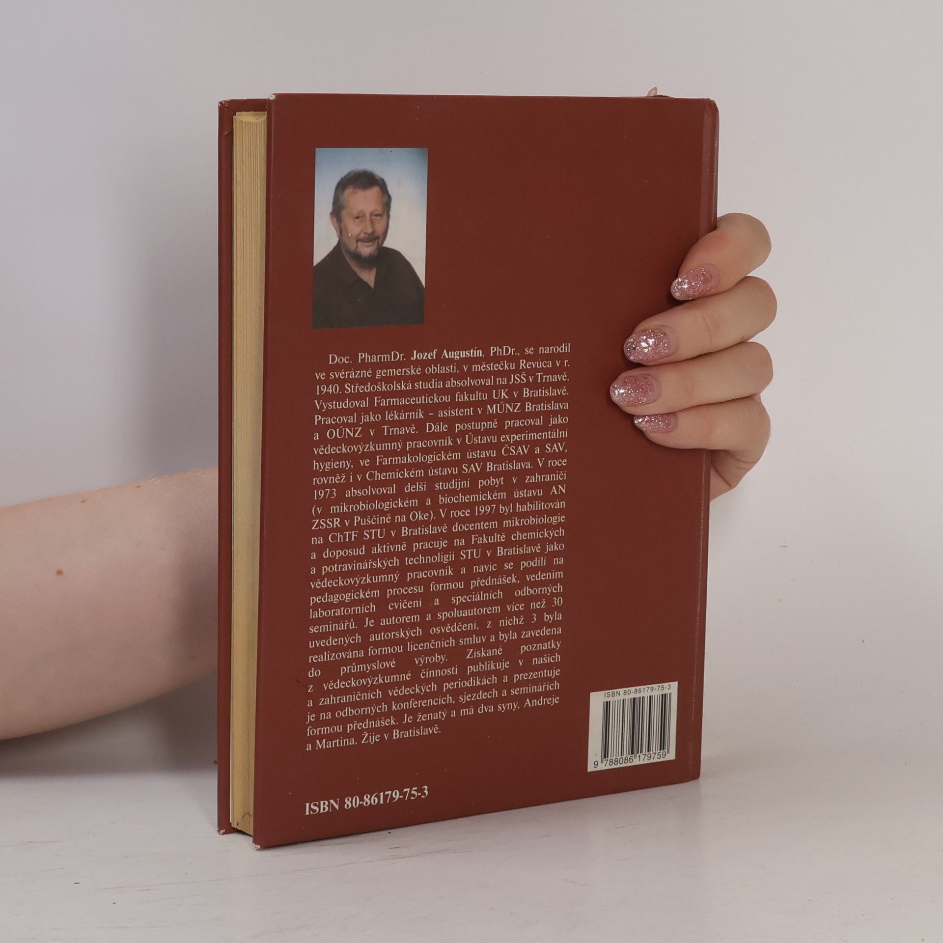 Jozef Augustín Povídání o čaji : čajovníkový list (Camellia sinensis L.), čaj, jako potravinářská pochutina, léčebný, mystický nápoj a jiné tonizující nápoje světa