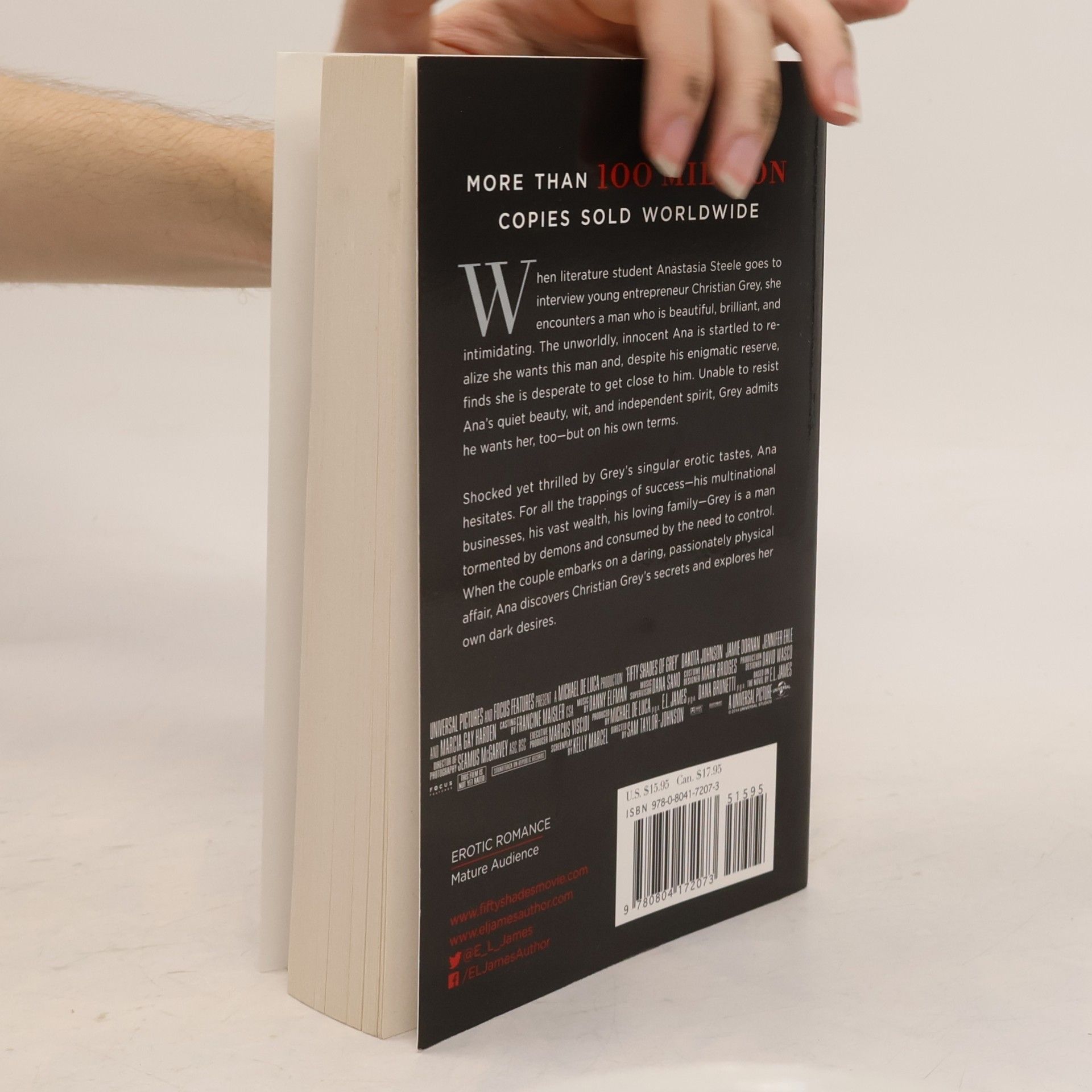 E. L. James Fifty Shades Trilogy - 1: Fifty Shades of Grey