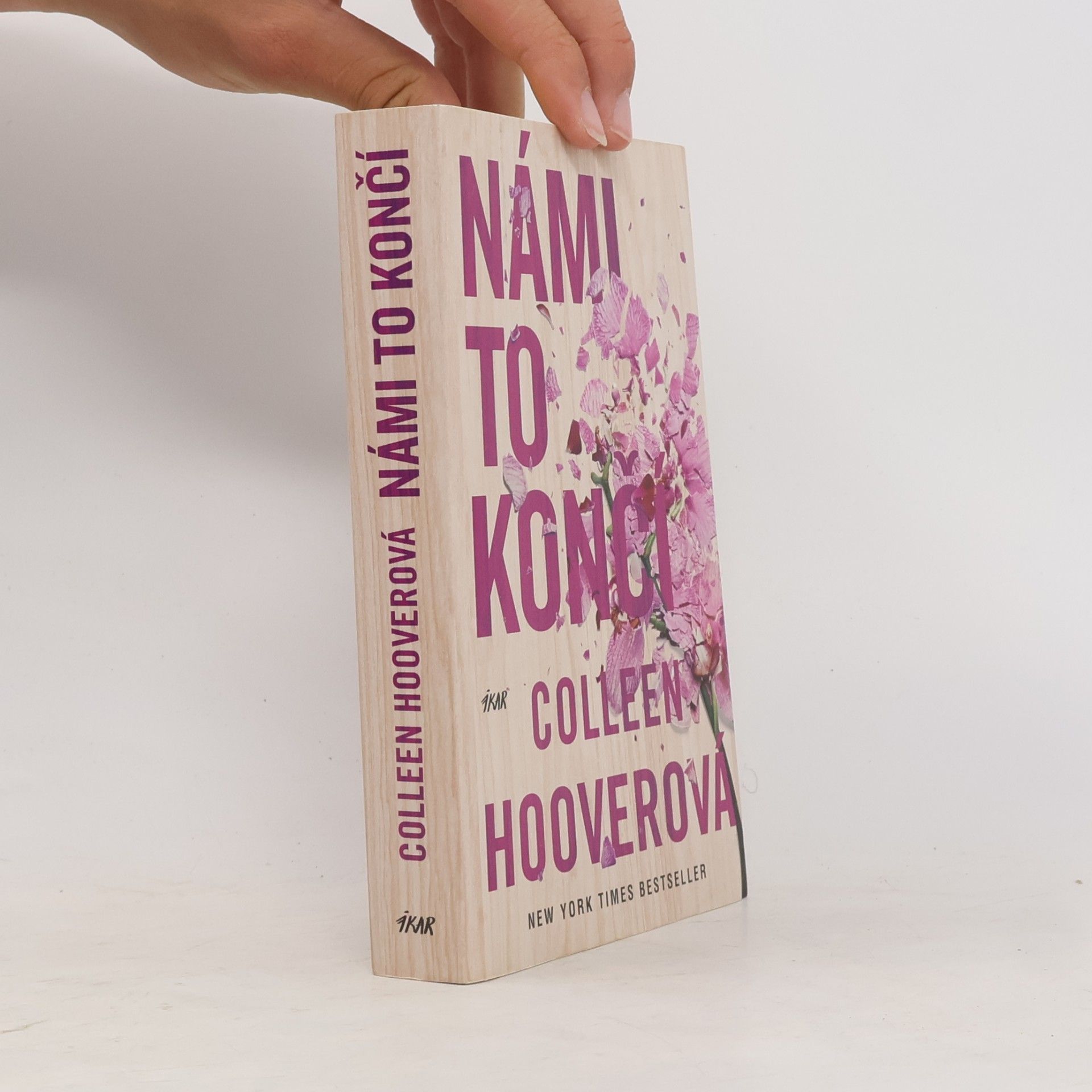 Colleen Hoover Námi to končí