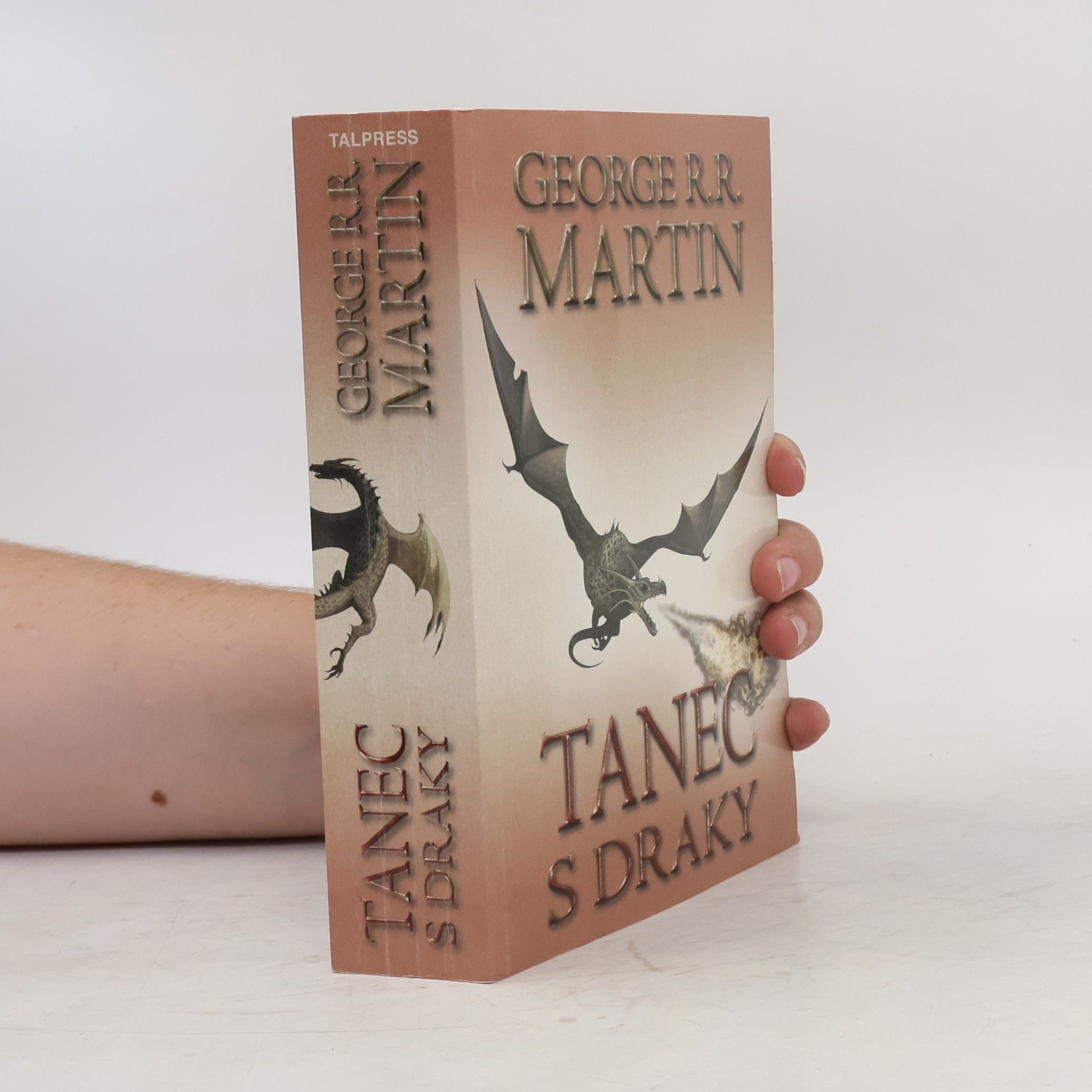George R. R. Martin Tanec s draky. Část druhá
