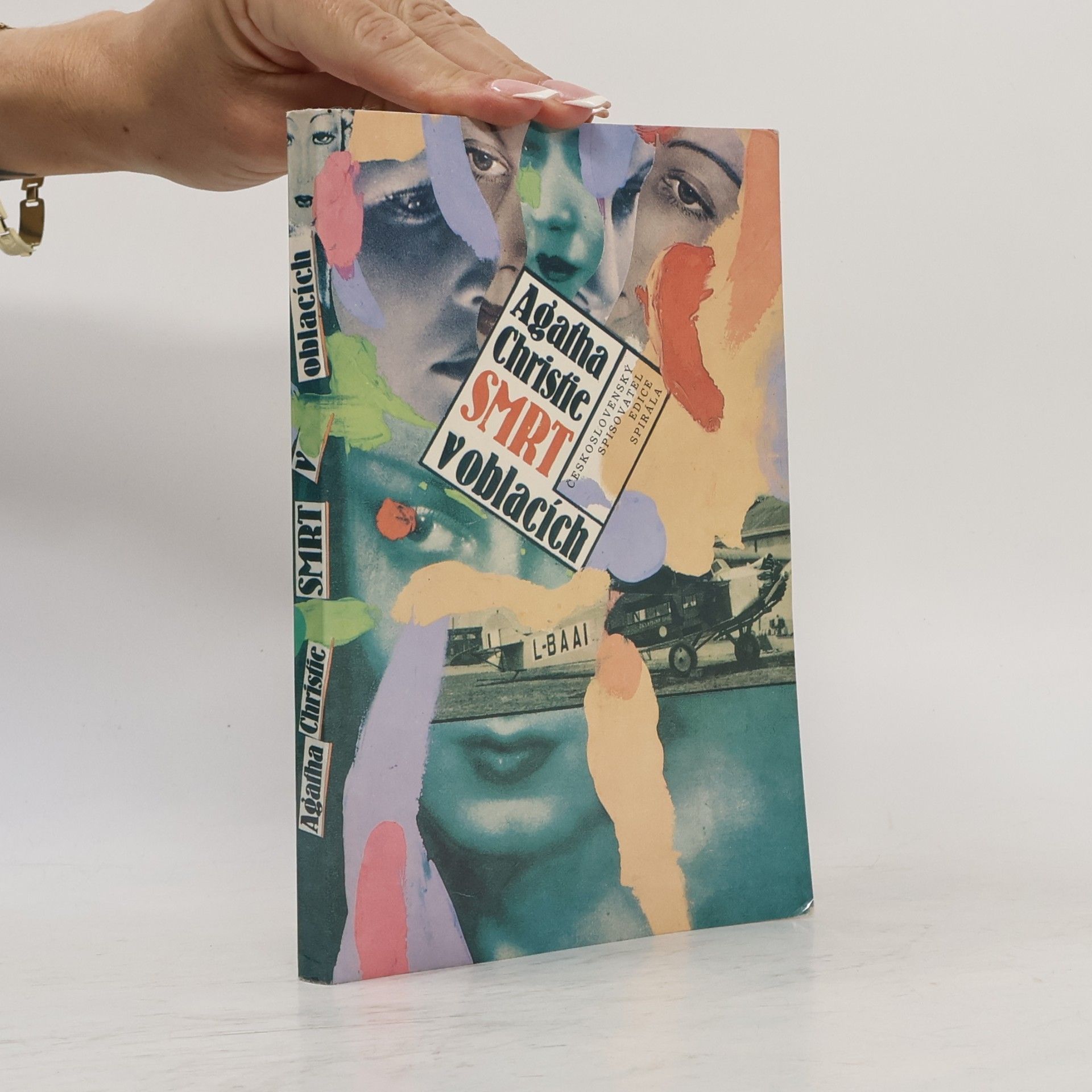 Agatha Christie Smrt v oblacích