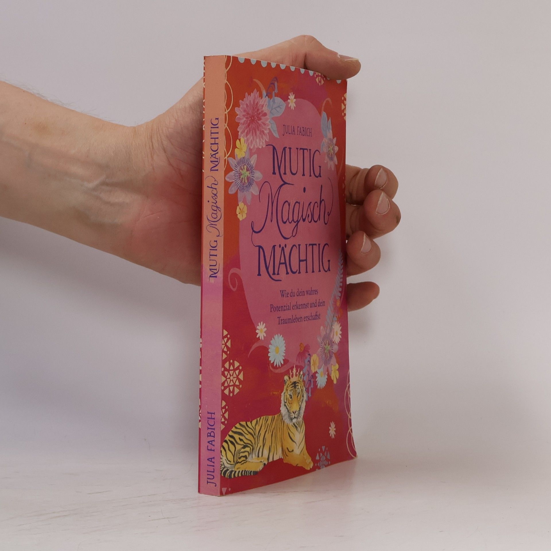 Julia Fabich Mutig Magisch Mächtig