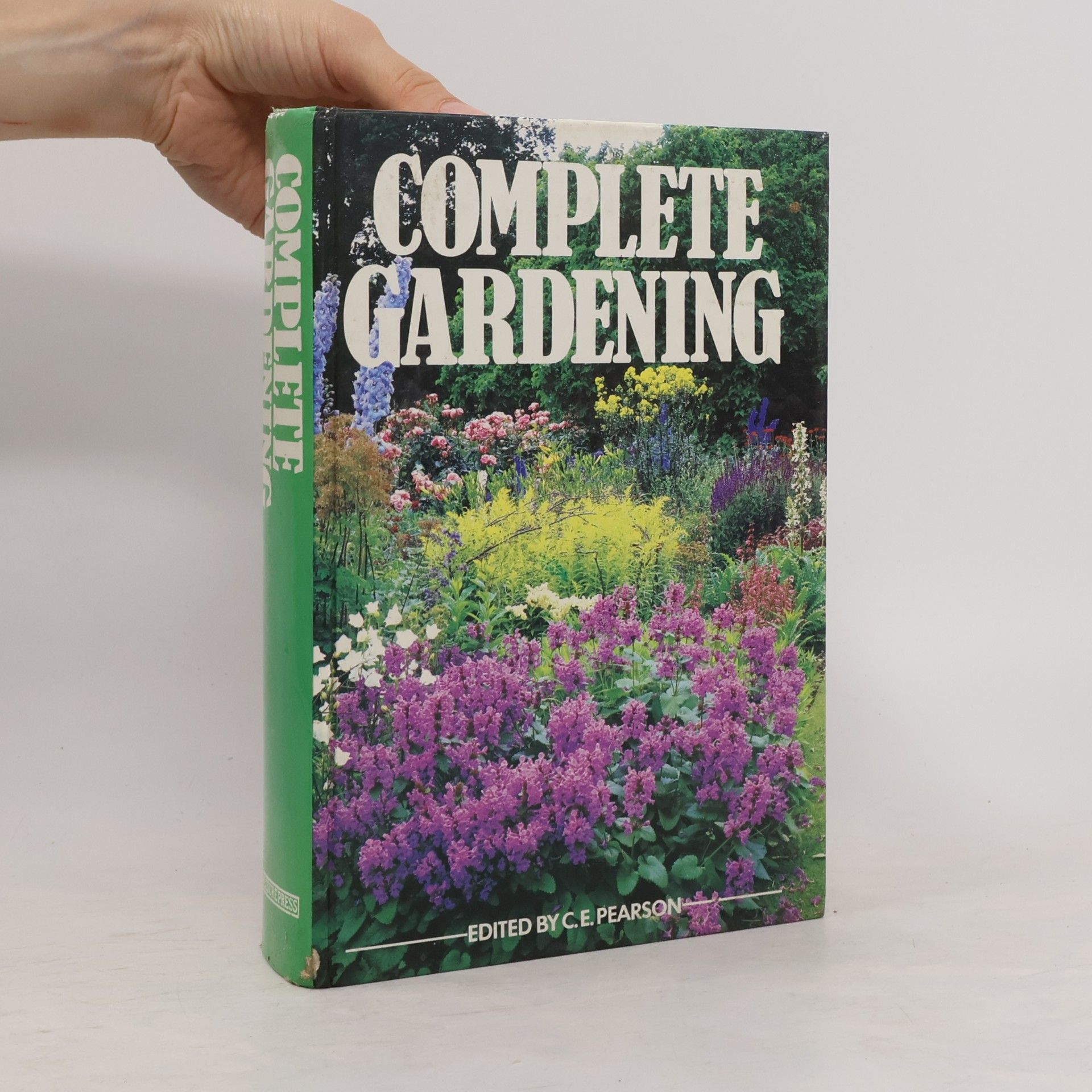 Various authors Complete Gardening