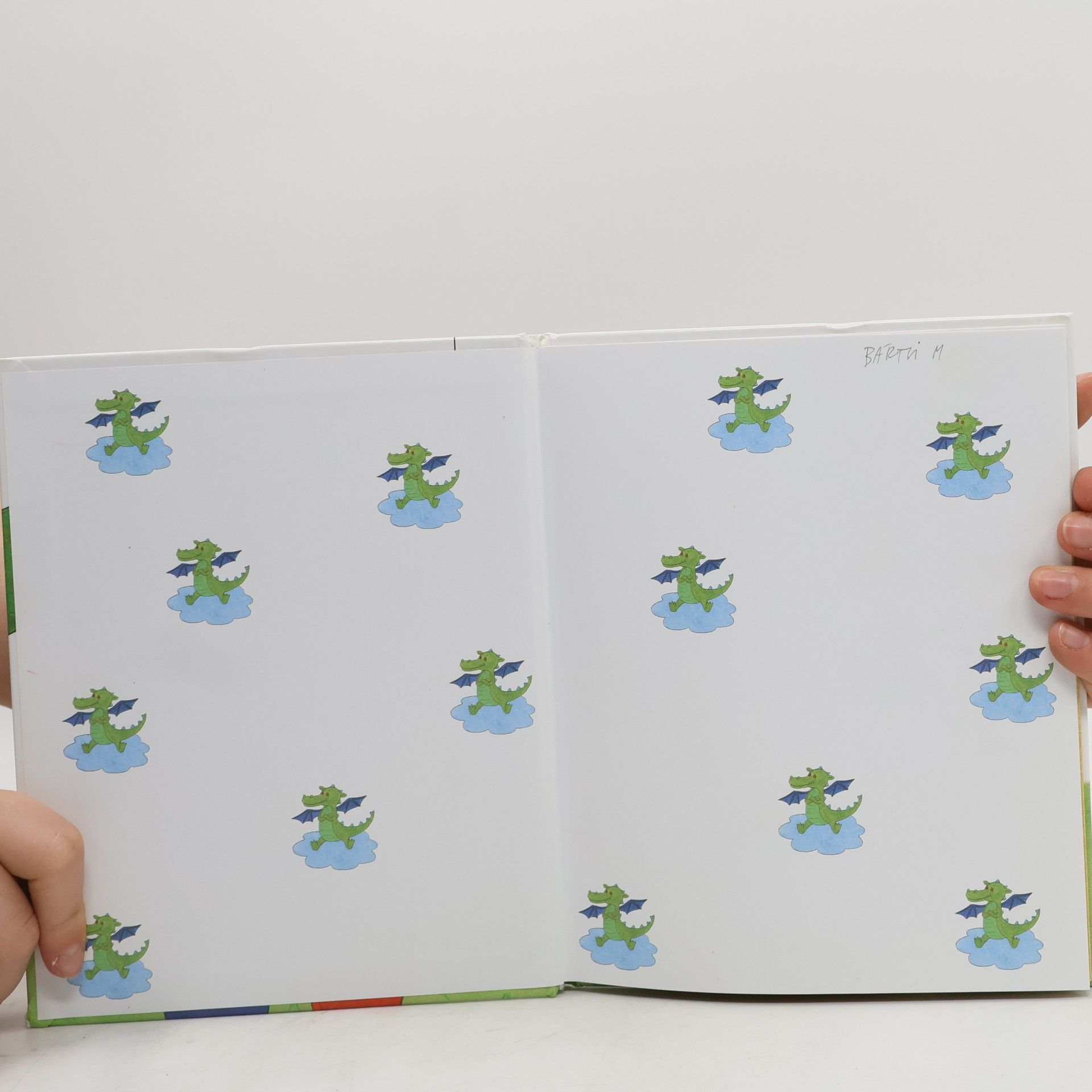 Astrid Lindgren Dráček s červenýma očima