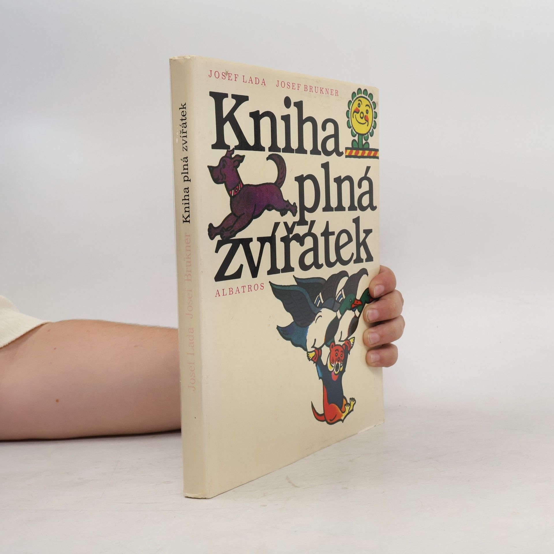 Kniha plná zvířátek
