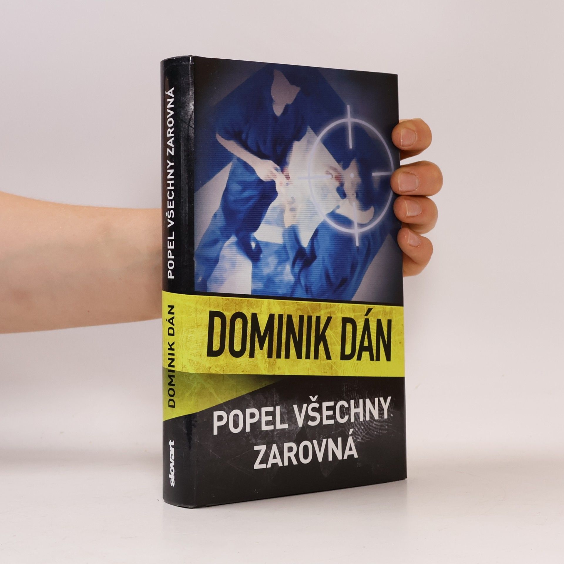 Dominik Dán Popel všechny zarovná