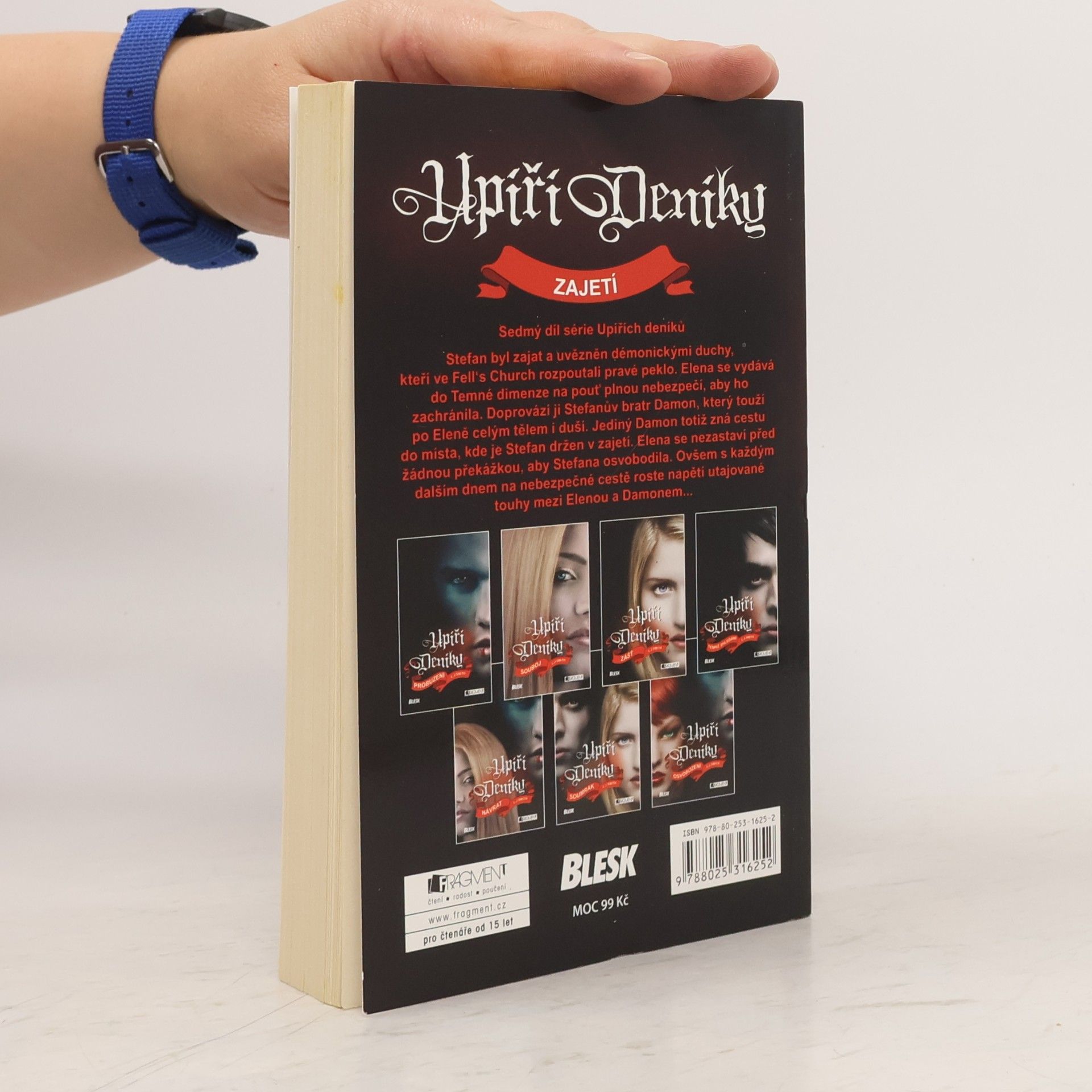 L. J. Smithová Upíří deníky. Zajetí. 7. díl