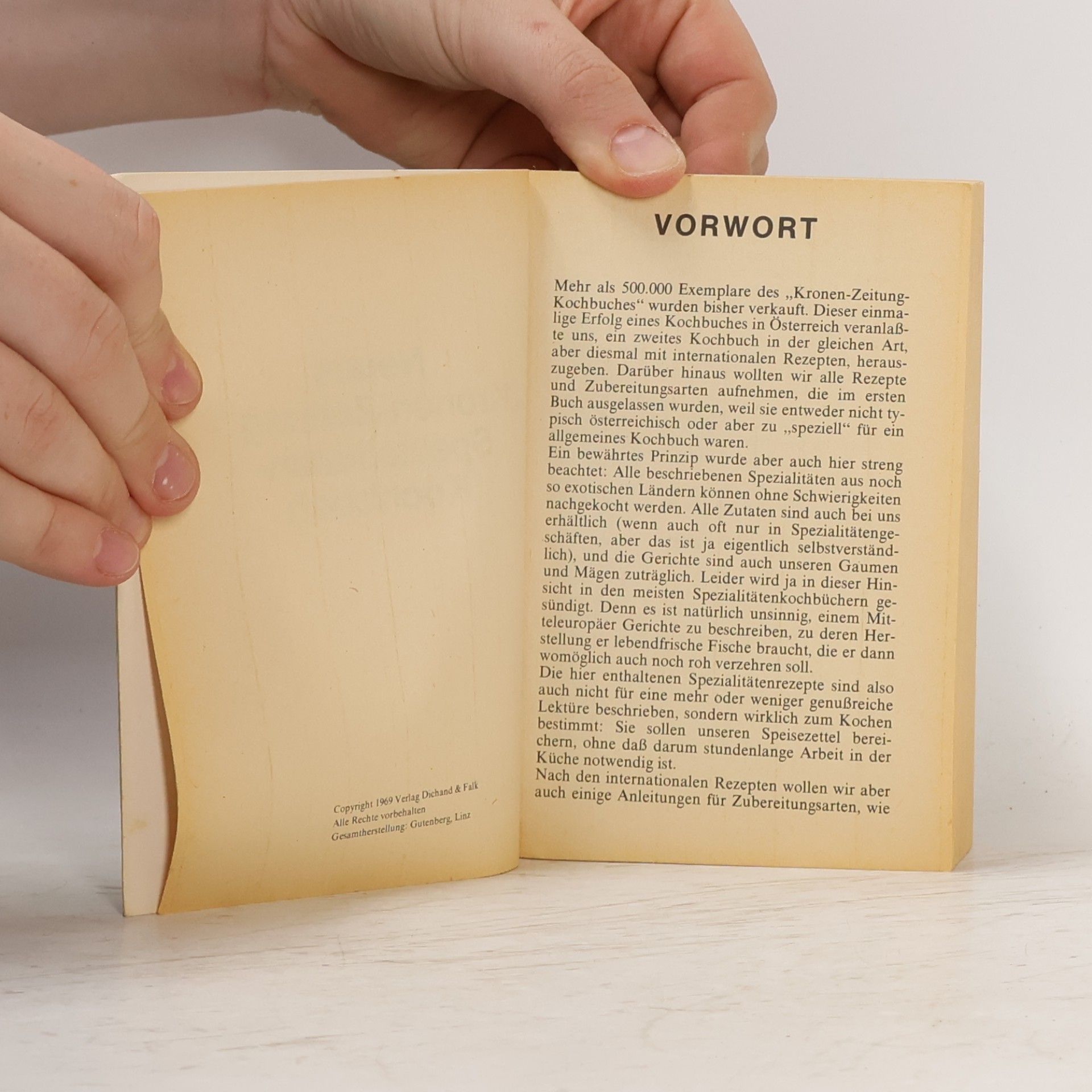 kolektiv Neue Kronen Zeitung. Neues Spezialitäten Kochbuch