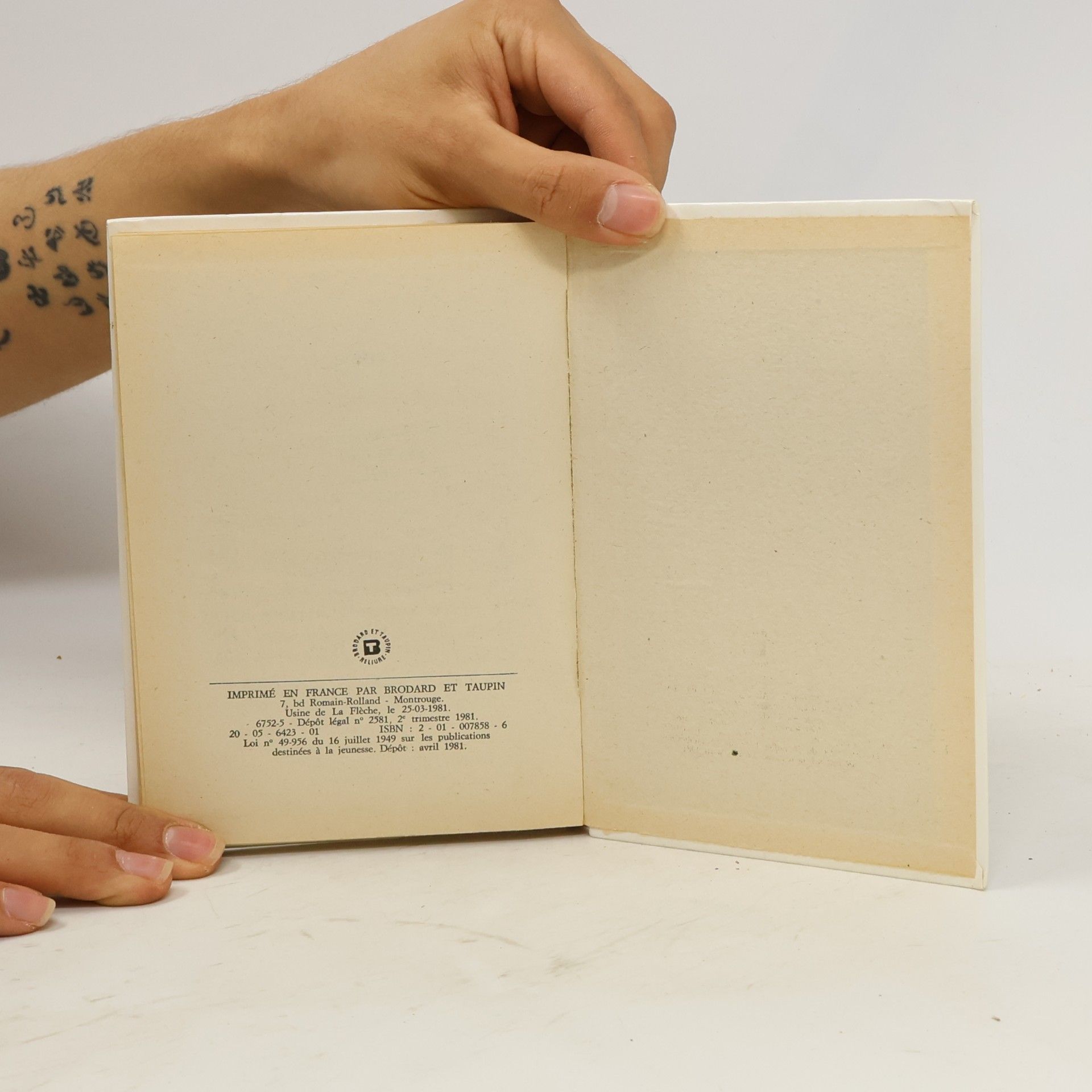 Walt Disney Bibliothèque Rose cartonnée & illustrée: Les 3 petits cochons vont voter
