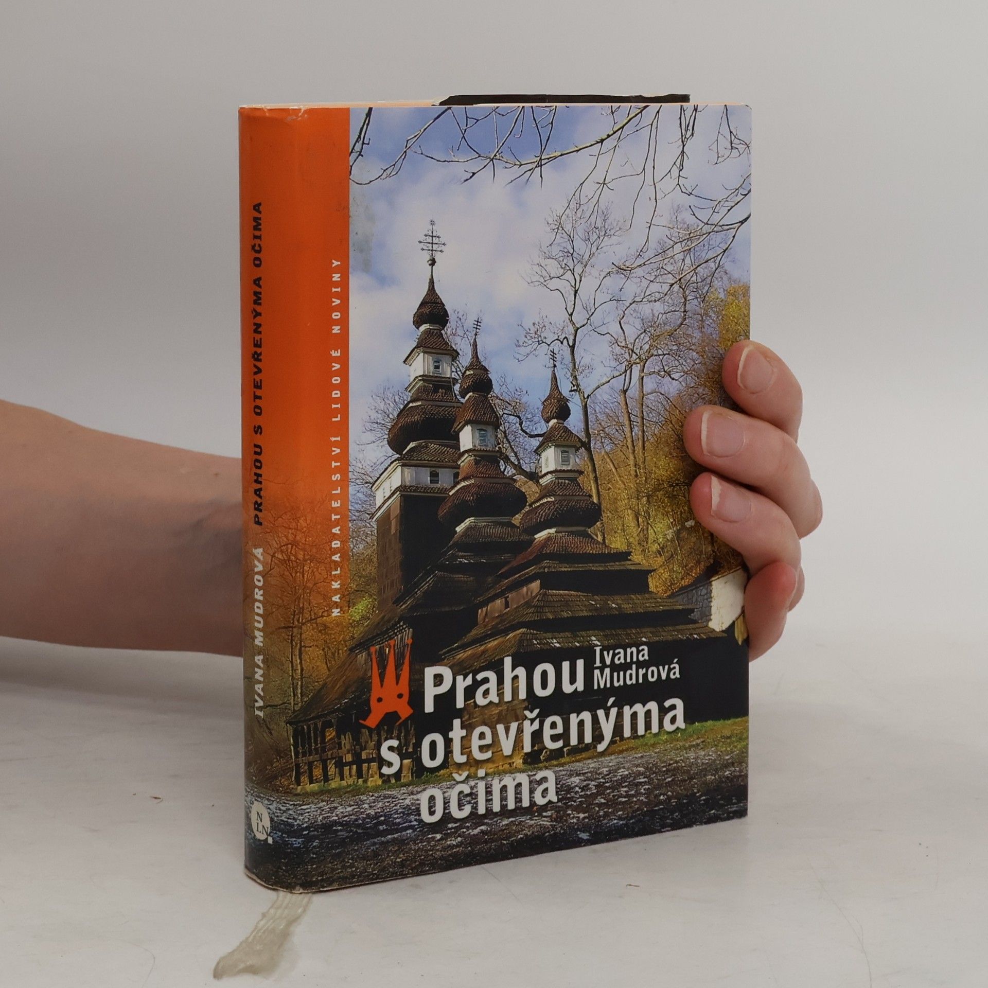 Ivana Mudrová Prahou s otevřenýma očima