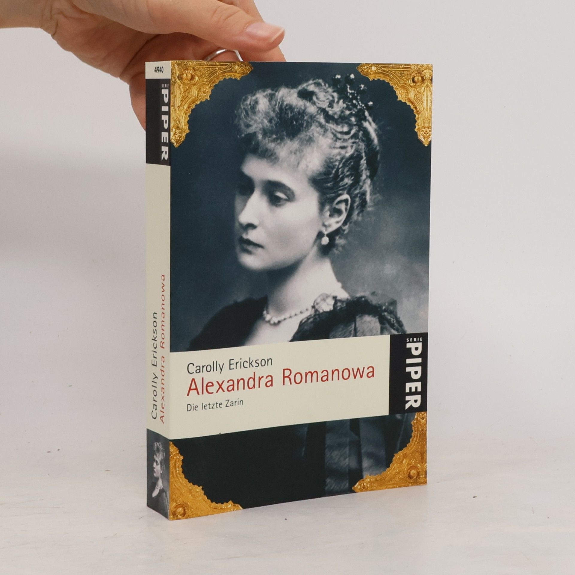 Carolly Erickson Alexandra Romanowa